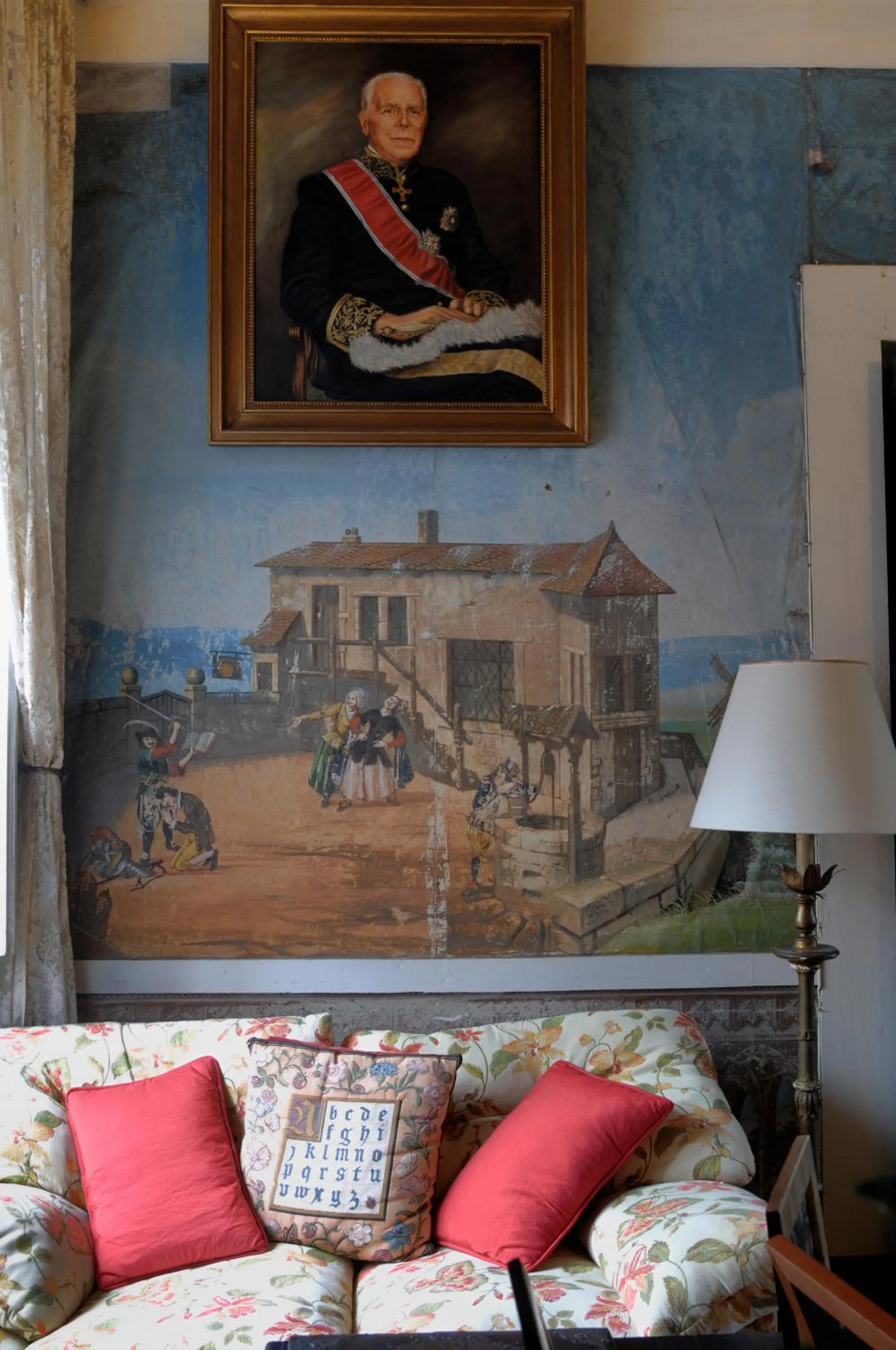 Decorative detail in Casa de Sezim