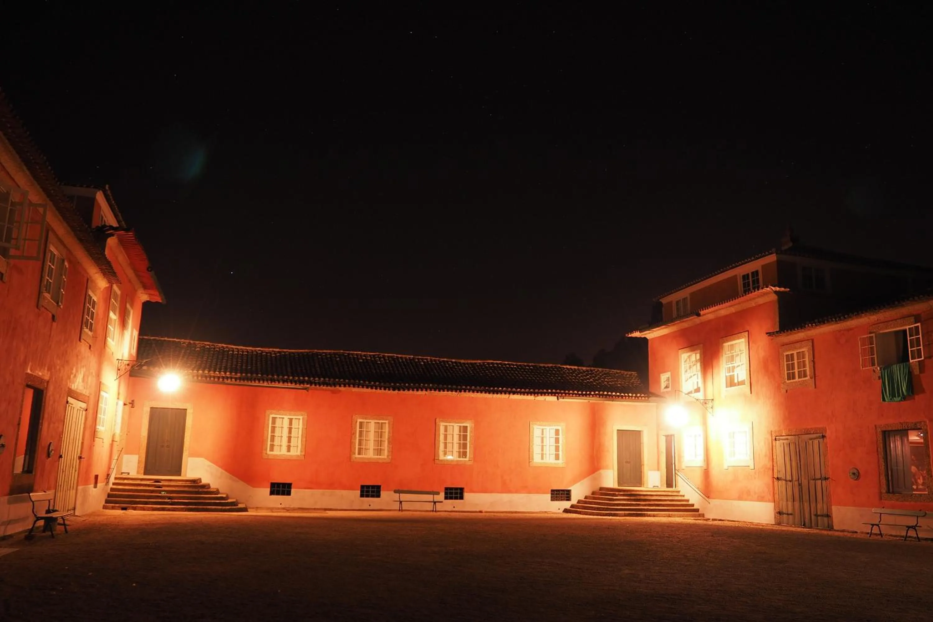 Facade/entrance in Casa de Sezim