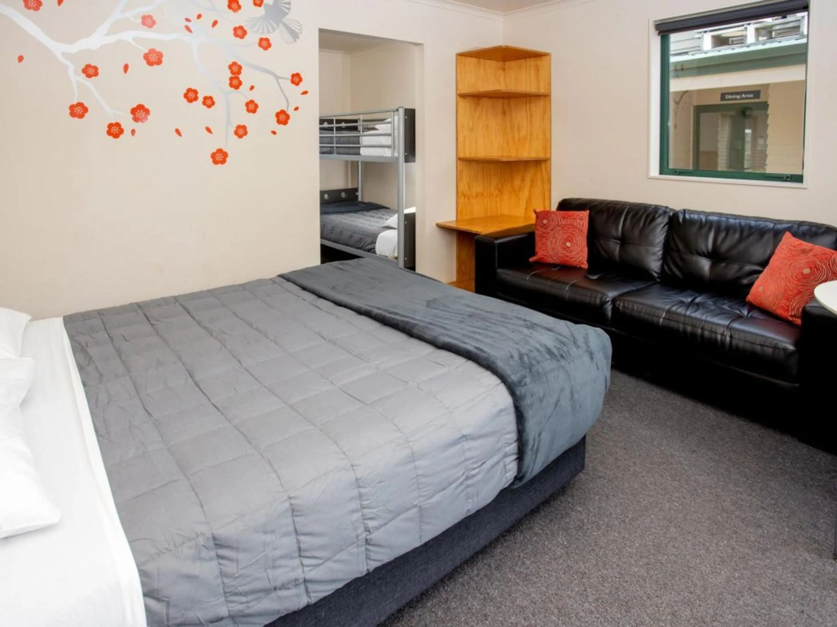 Photo of the whole room, Bed in Motueka TOP 10 Holiday Park