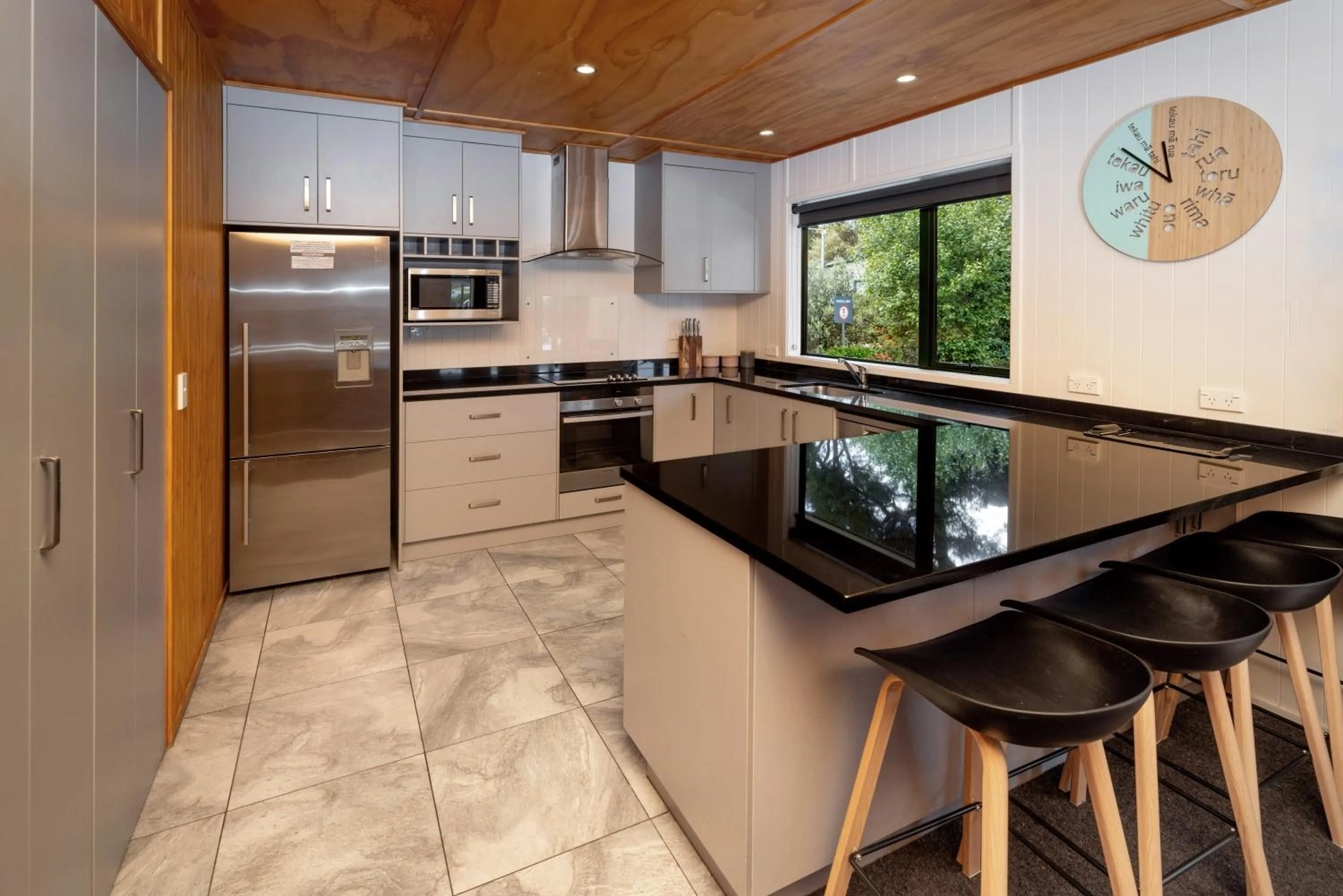 Dining area in Motueka TOP 10 Holiday Park