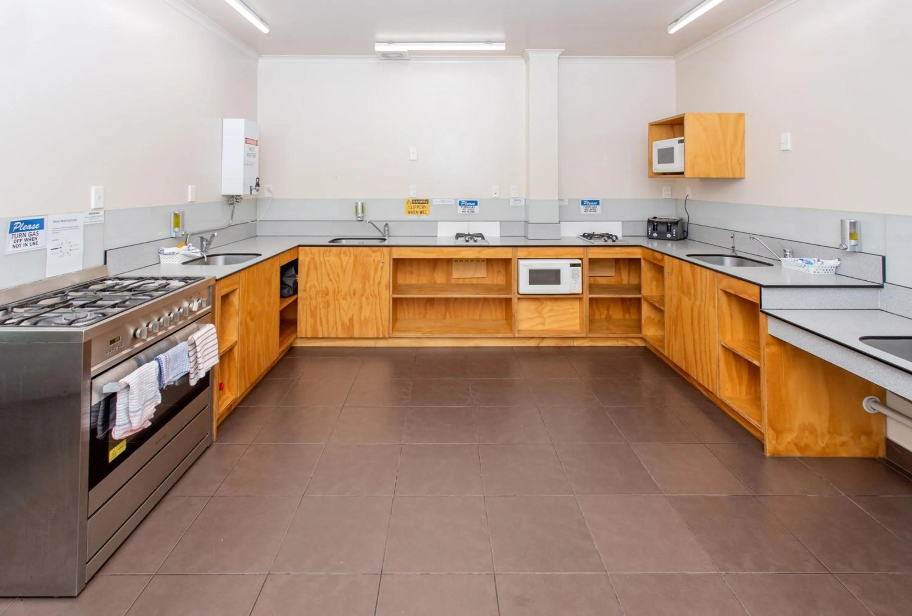 Communal kitchen in Motueka TOP 10 Holiday Park