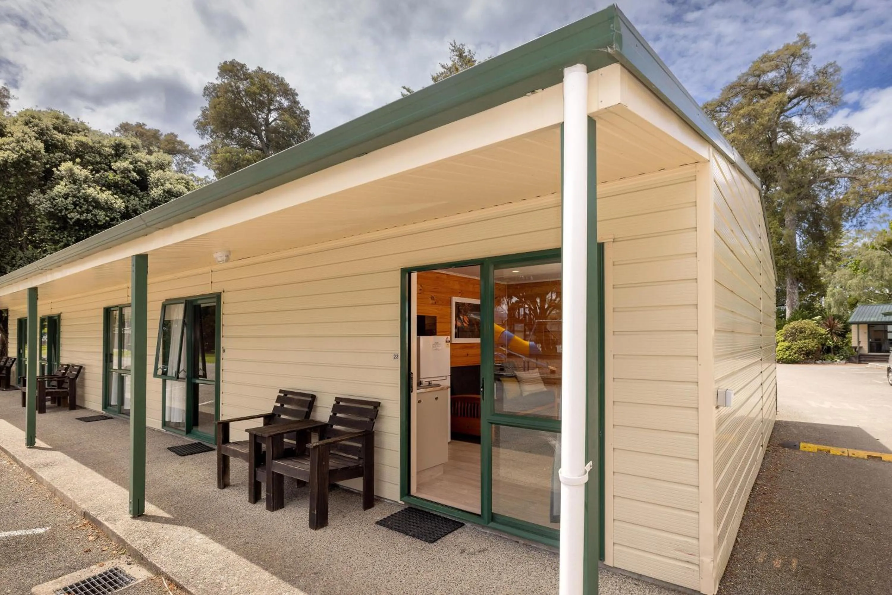 Property building in Motueka TOP 10 Holiday Park