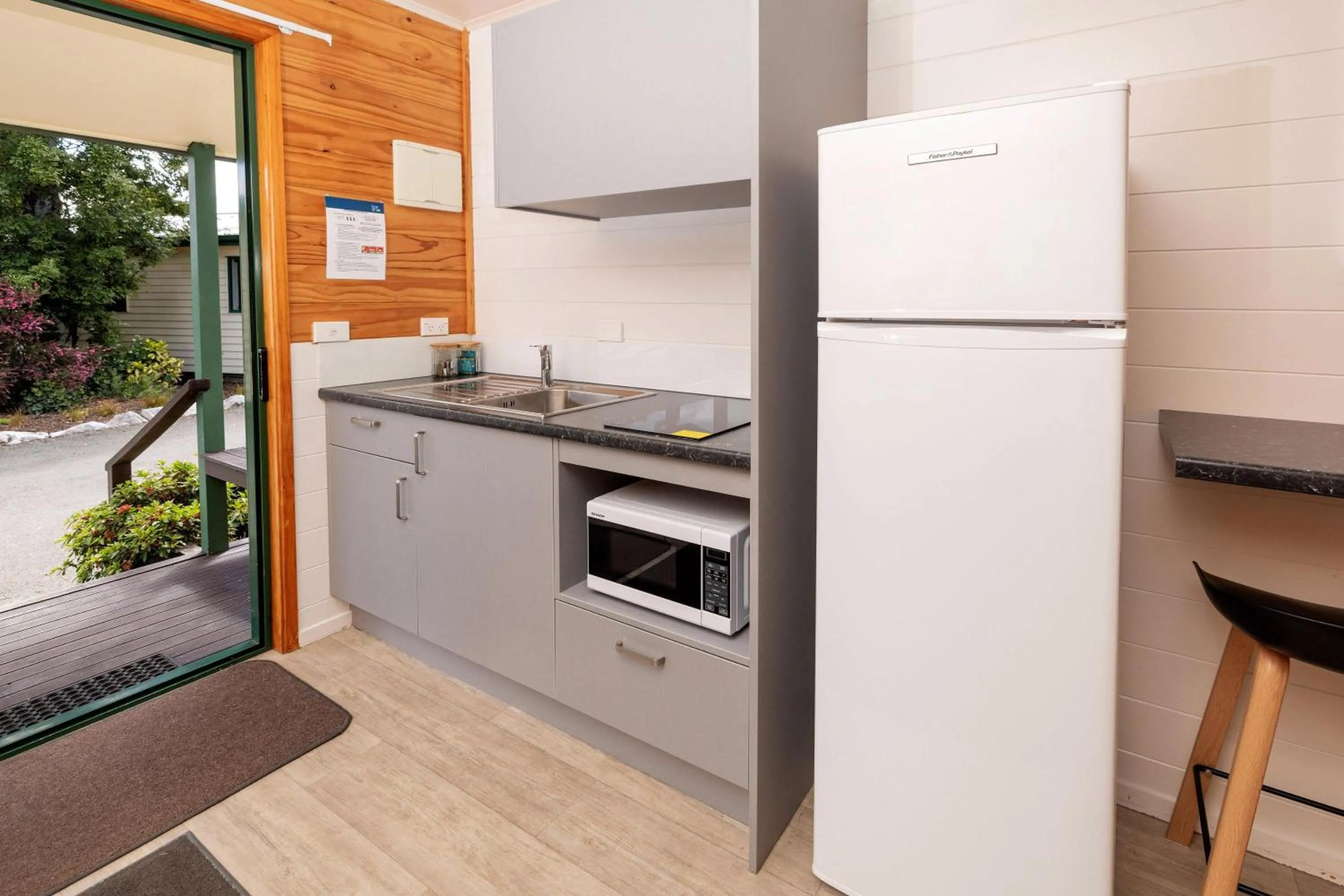 Kitchen or kitchenette in Motueka TOP 10 Holiday Park