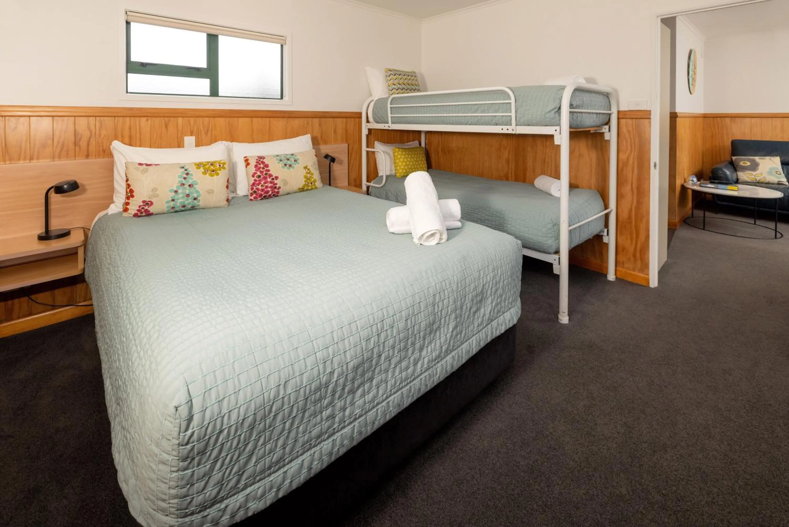 Bed in Motueka TOP 10 Holiday Park