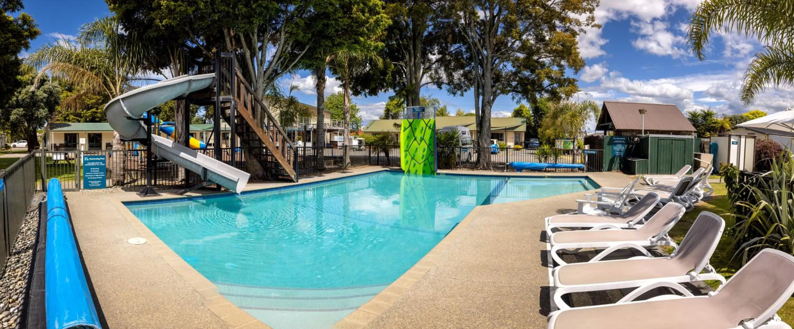 Swimming pool in Motueka TOP 10 Holiday Park