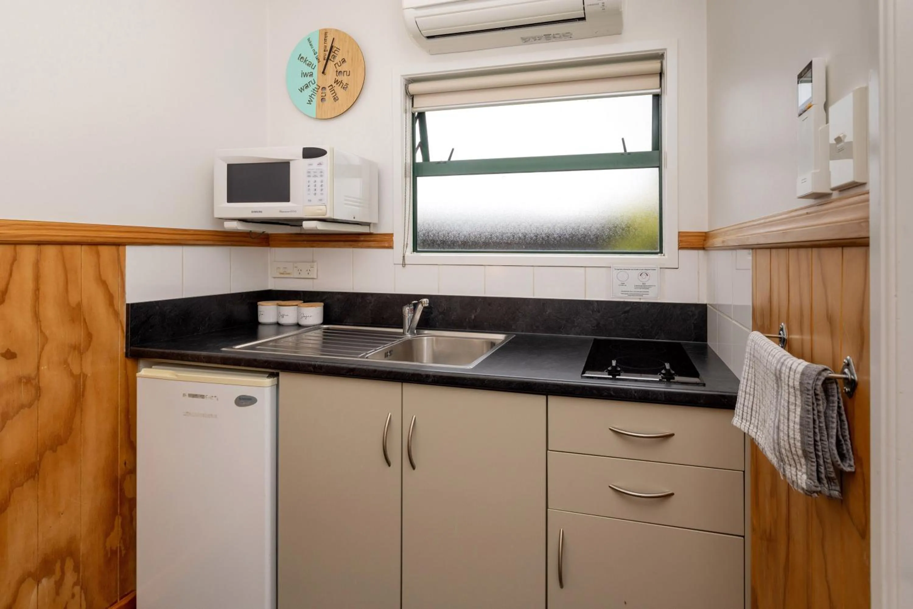Kitchen or kitchenette in Motueka TOP 10 Holiday Park
