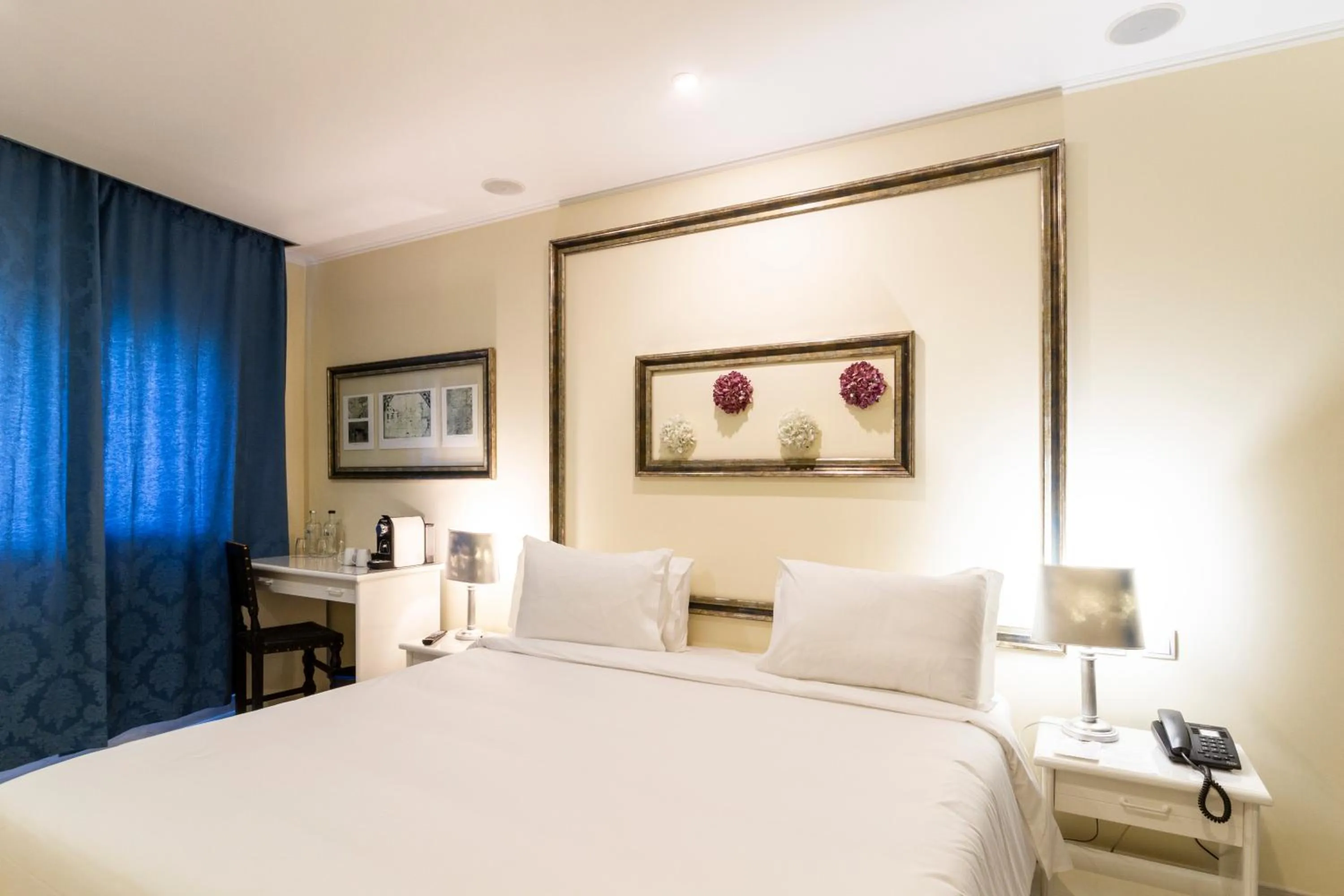 Bed in Hotel A.S. Lisboa