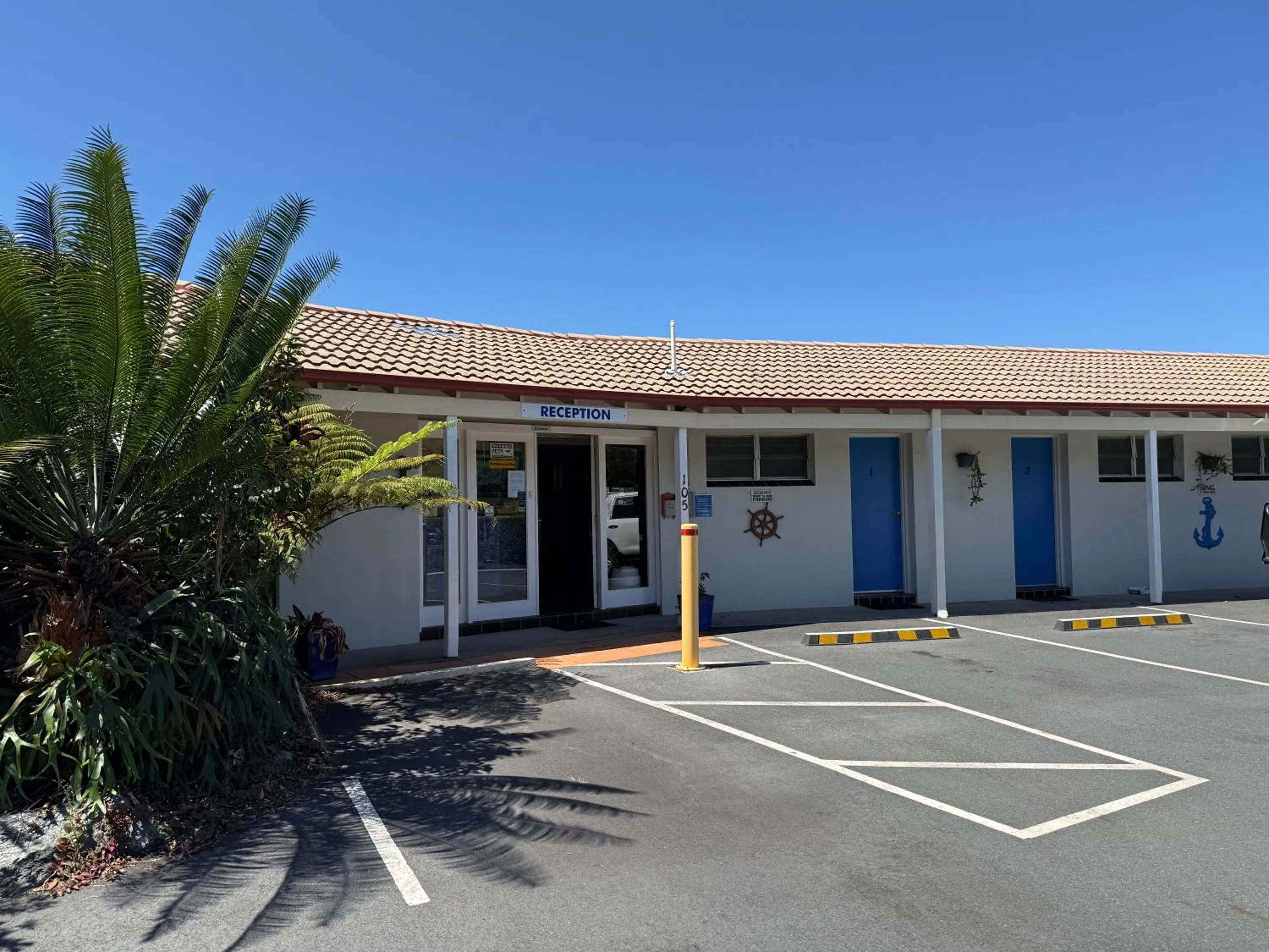 Property building in Port O'Call Motel