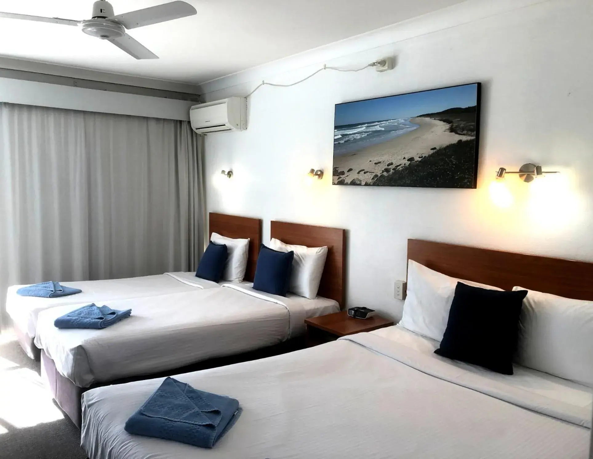 Family Room - Disability Access in Port O'Call Motel Family Room - Disability Access in Port O'Call Motel