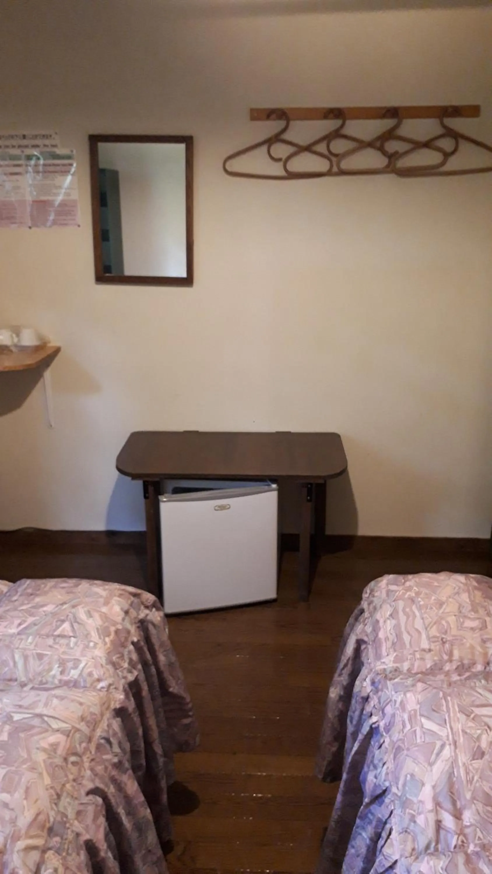 Photo of the whole room, Bed in Bistare Kana