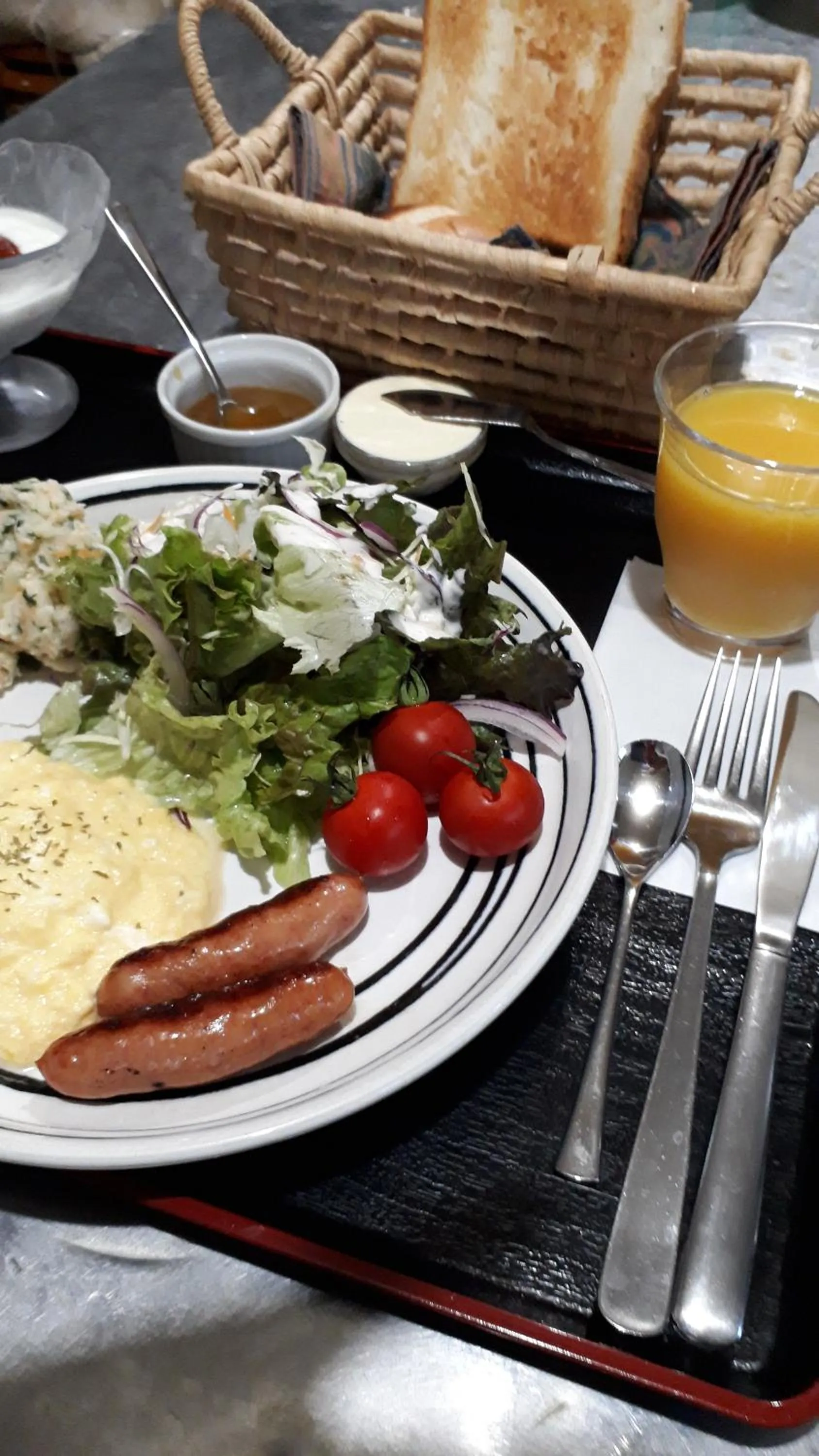 Breakfast in Bistare Kana