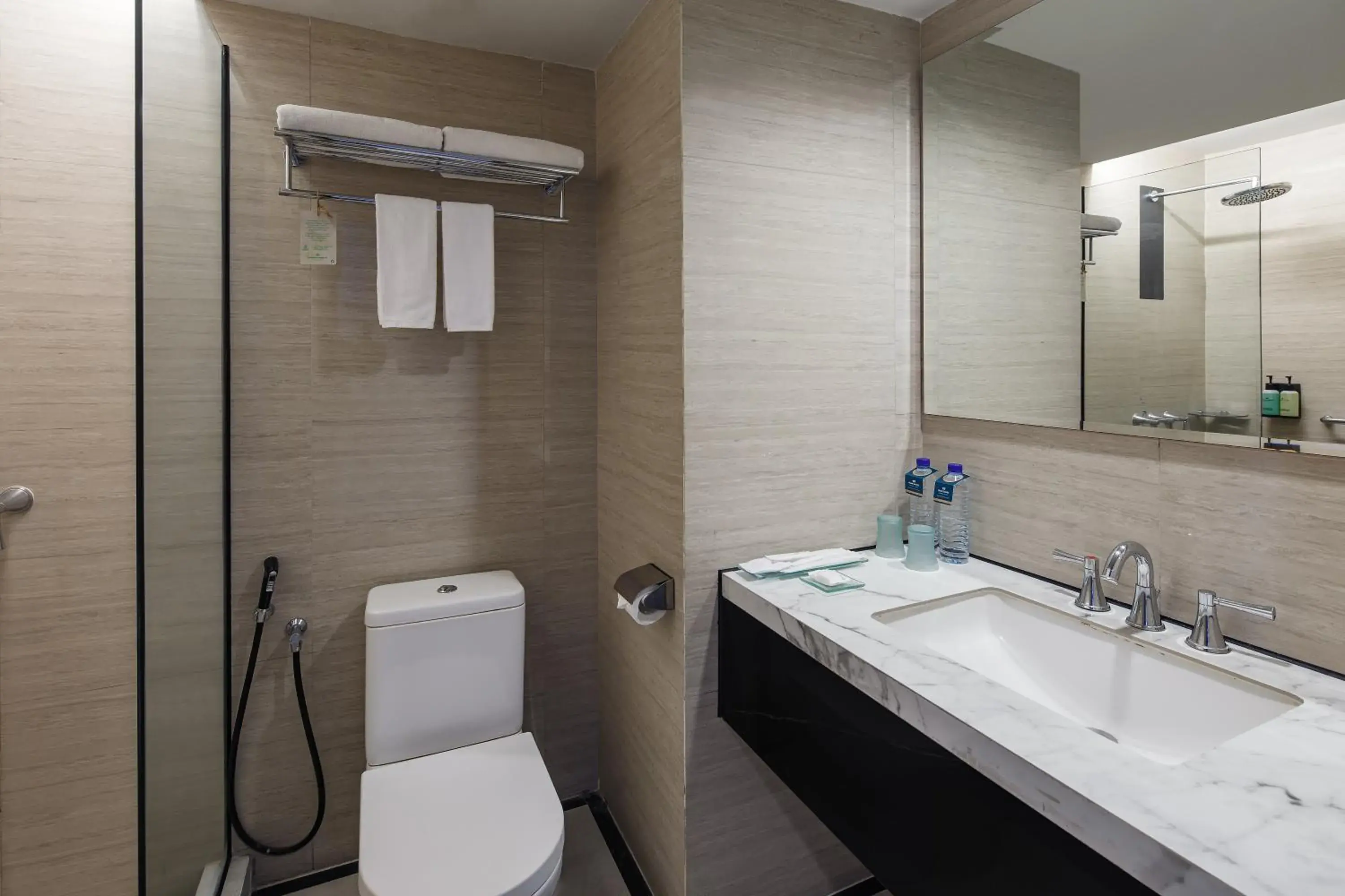 Bathroom in Hotel Santika Mataram Bathroom in Hotel Santika Mataram