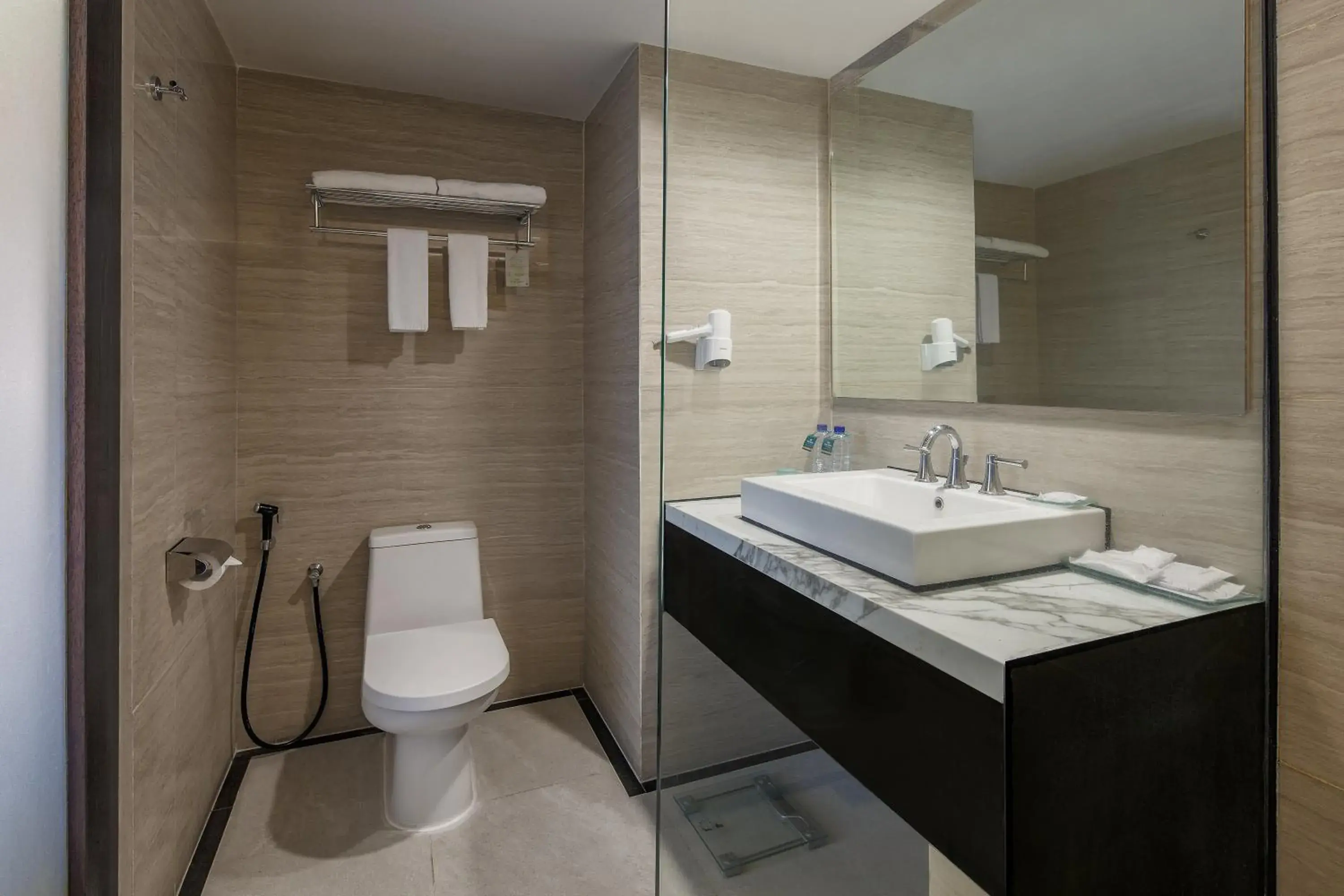 Bathroom in Hotel Santika Mataram Bathroom in Hotel Santika Mataram