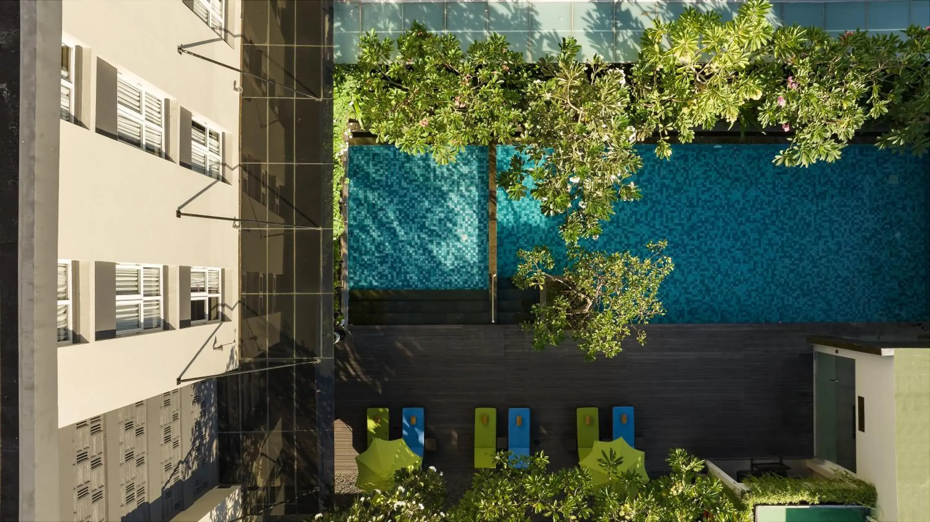 Swimming pool in Hotel Santika Mataram Swimming pool in Hotel Santika Mataram