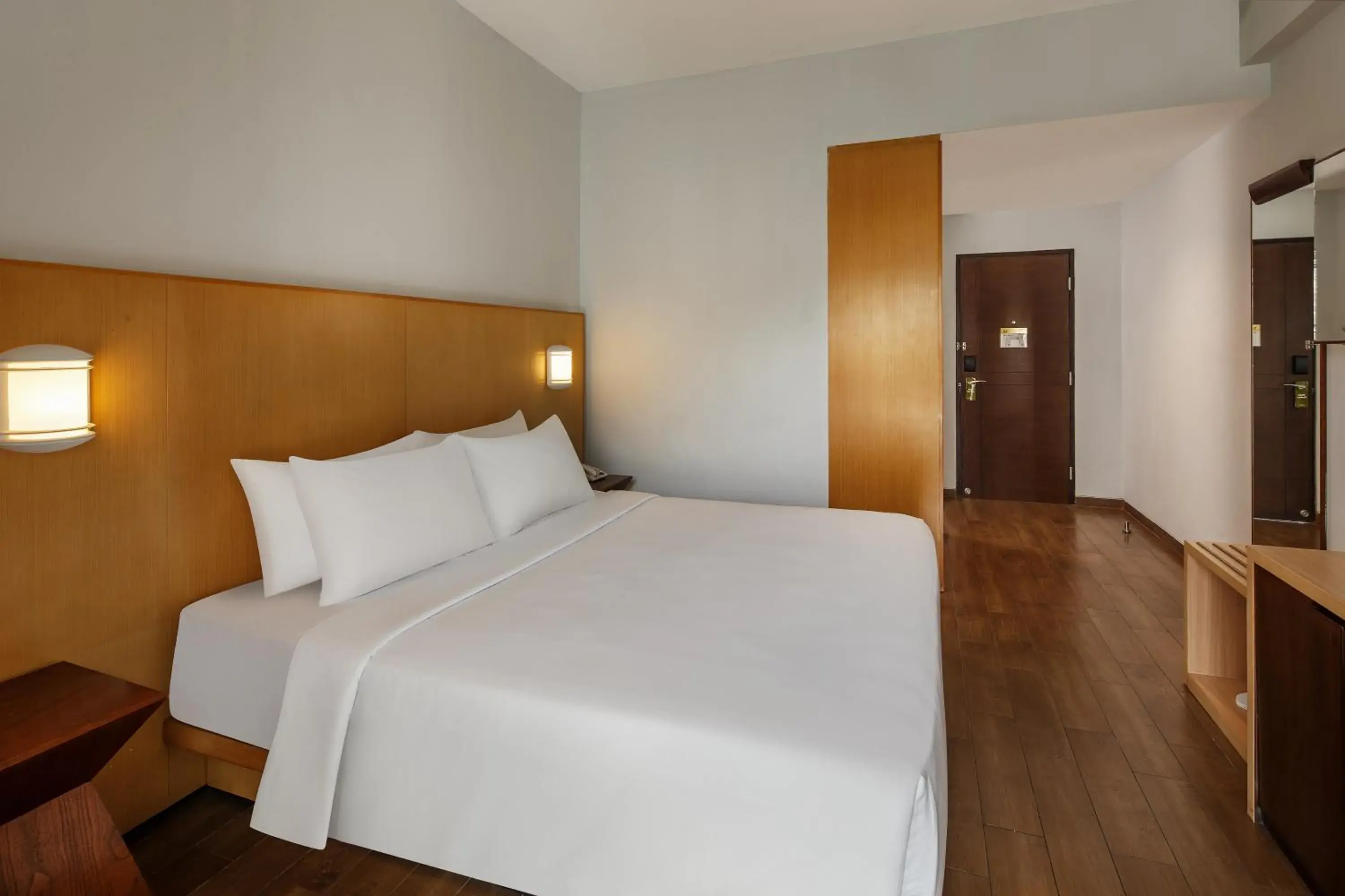 Bedroom, Bed in Hotel Santika Mataram Bedroom, Bed in Hotel Santika Mataram