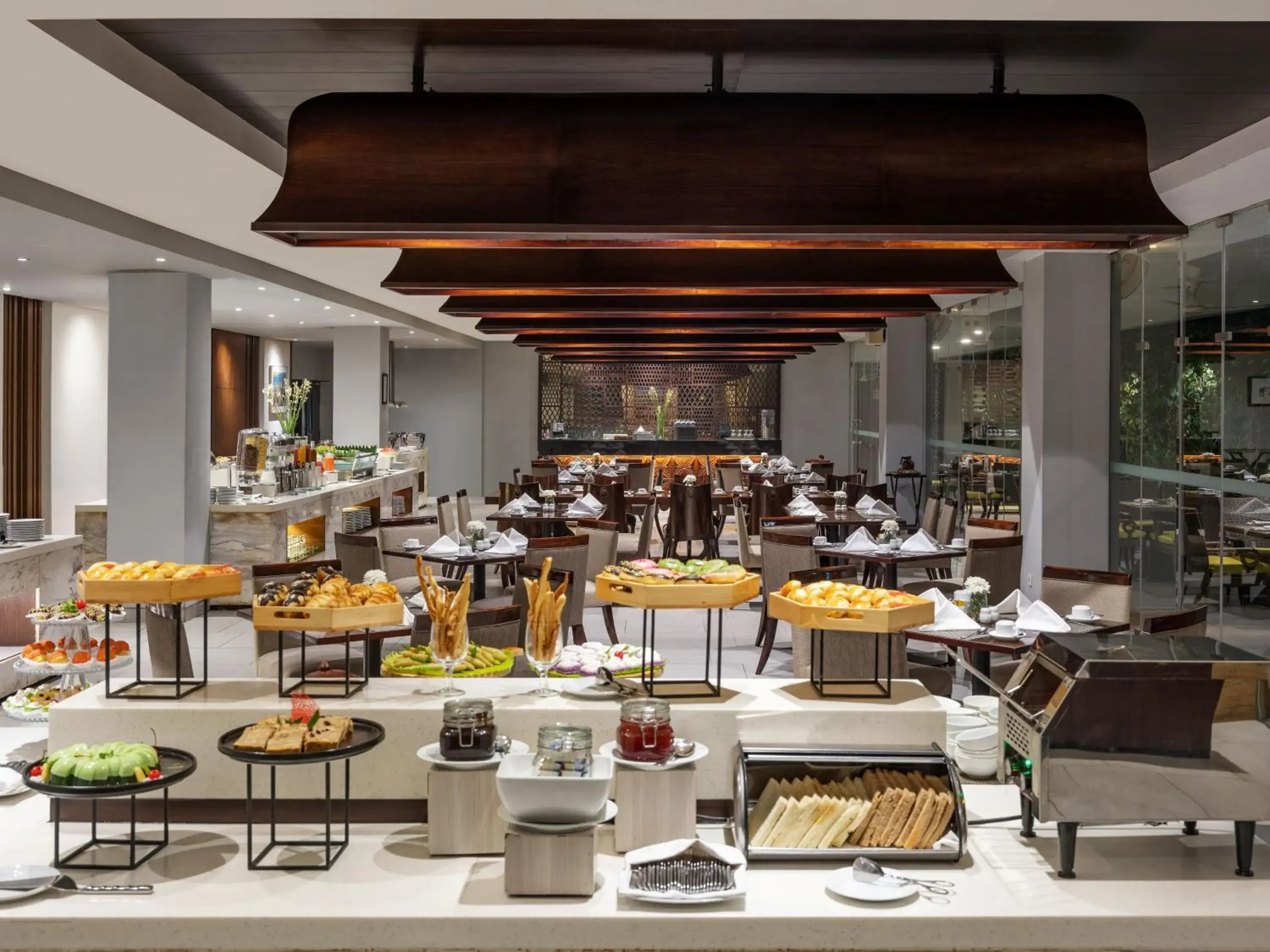 Restaurant/places to eat in Hotel Santika Mataram Restaurant/places to eat in Hotel Santika Mataram