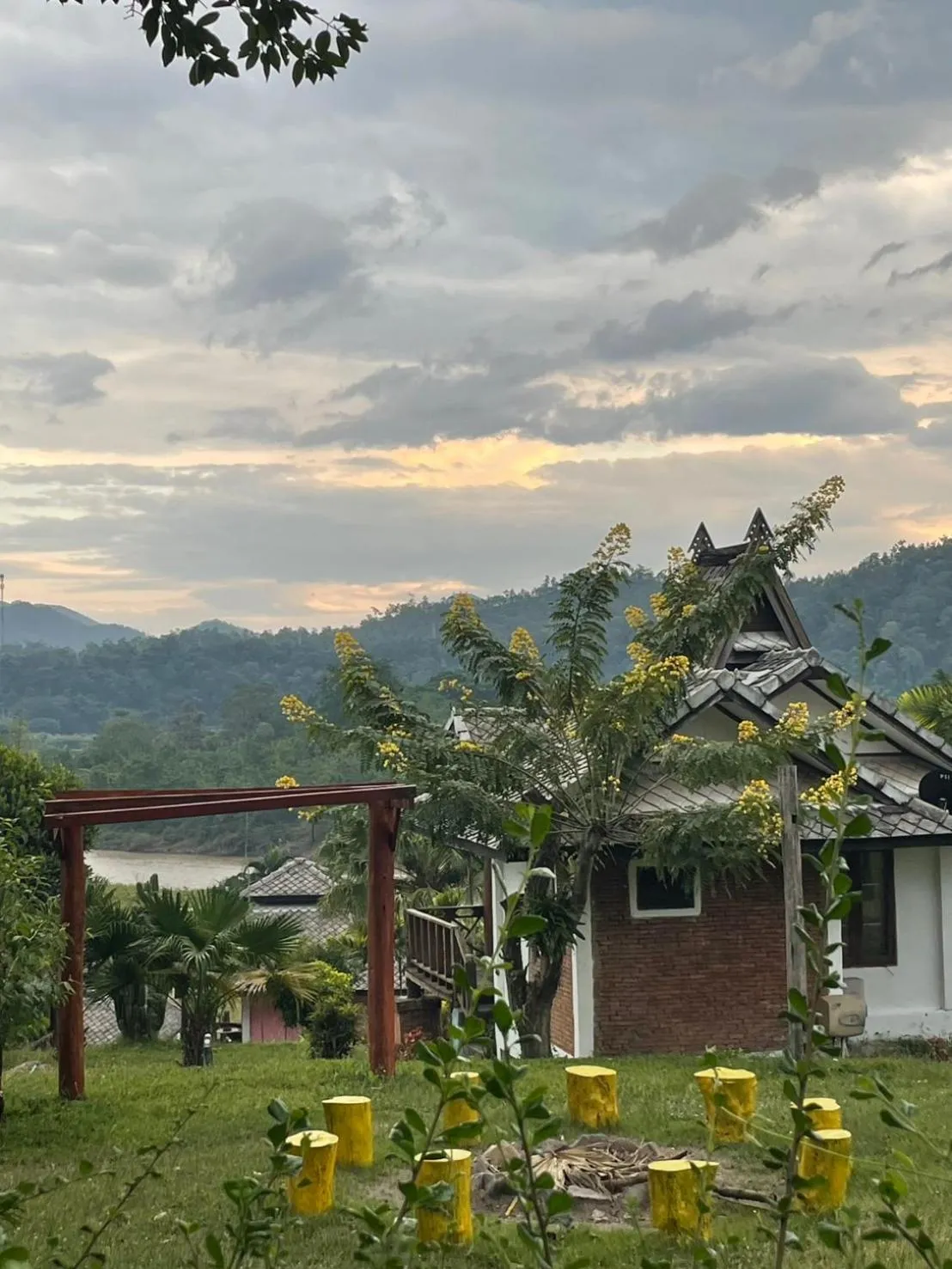 Pai Love & Baan Chonphao Resort