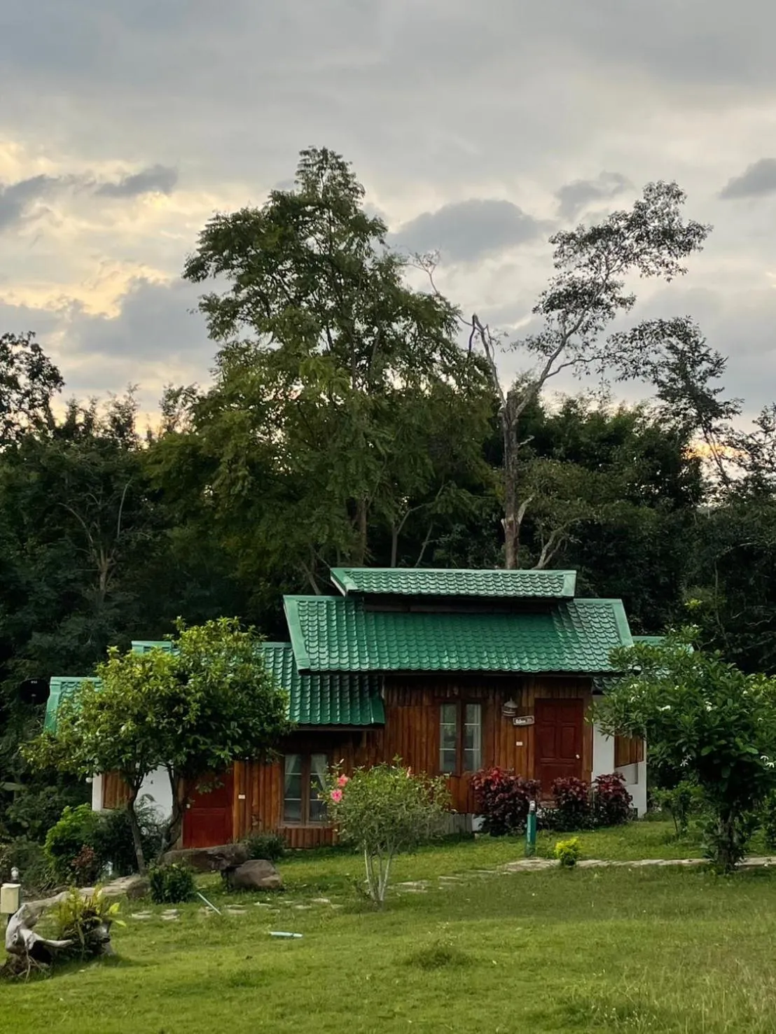 Pai Love & Baan Chonphao Resort