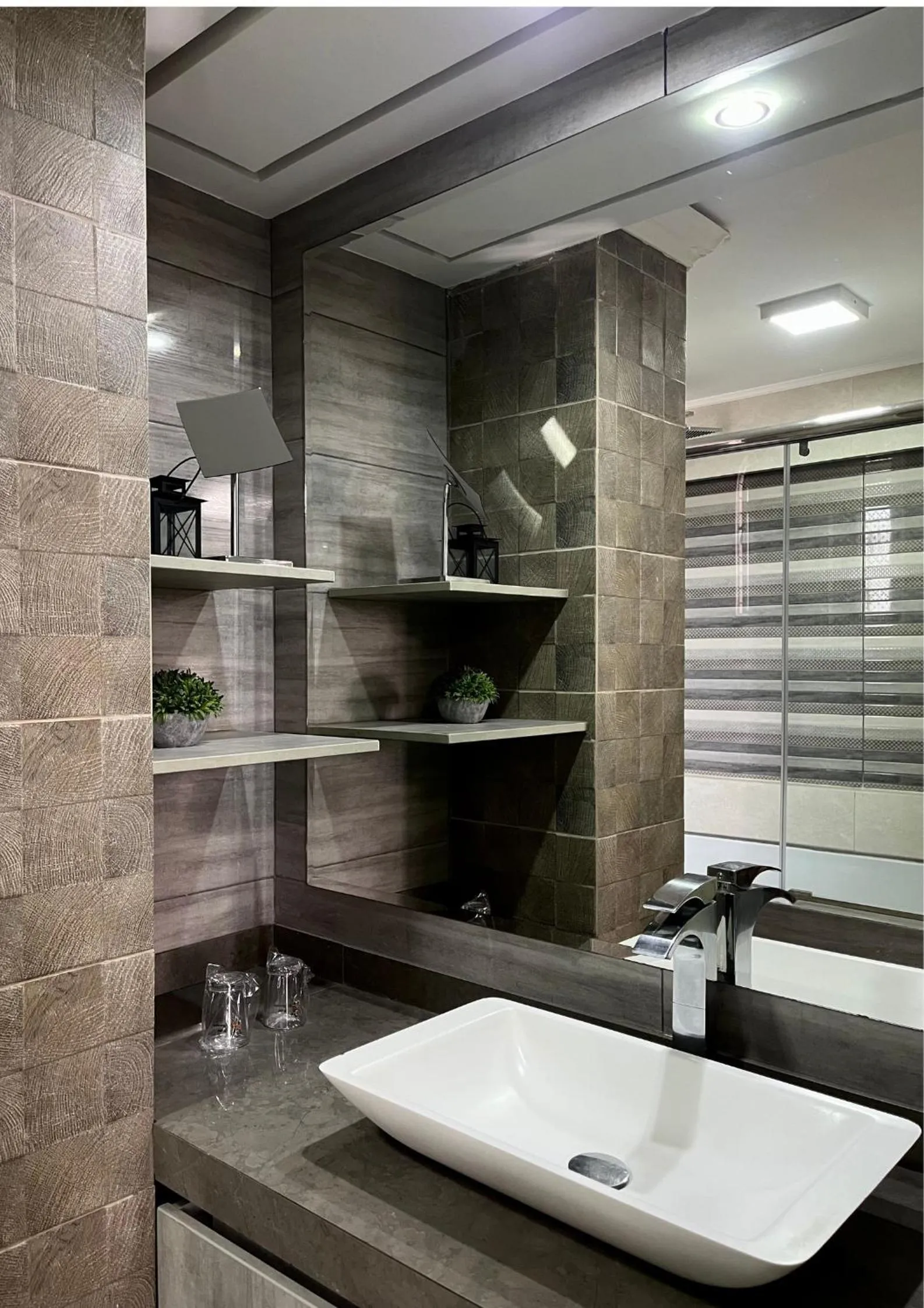 Bathroom in Hotel El Marqués