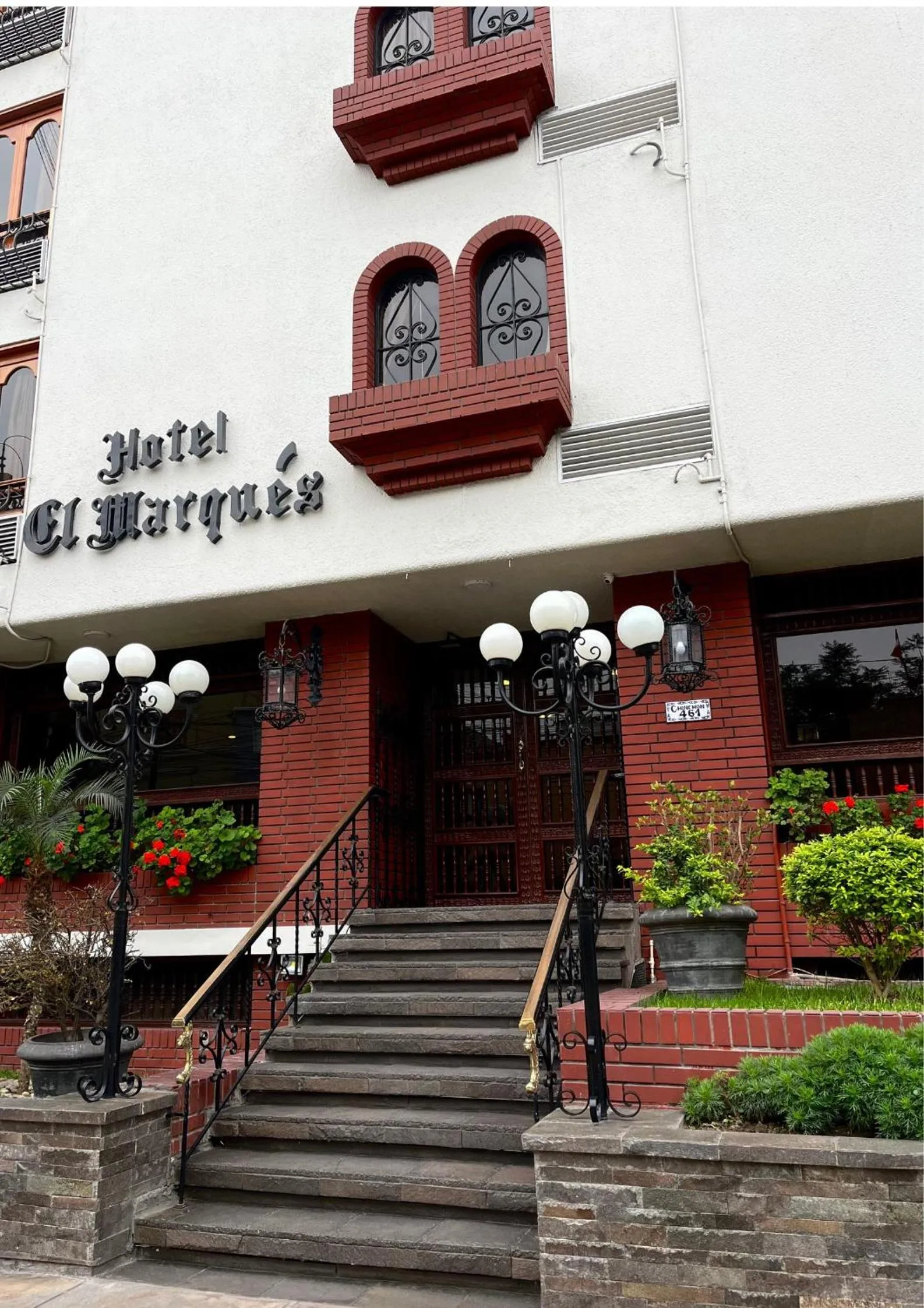 Facade/entrance in Hotel El Marqués