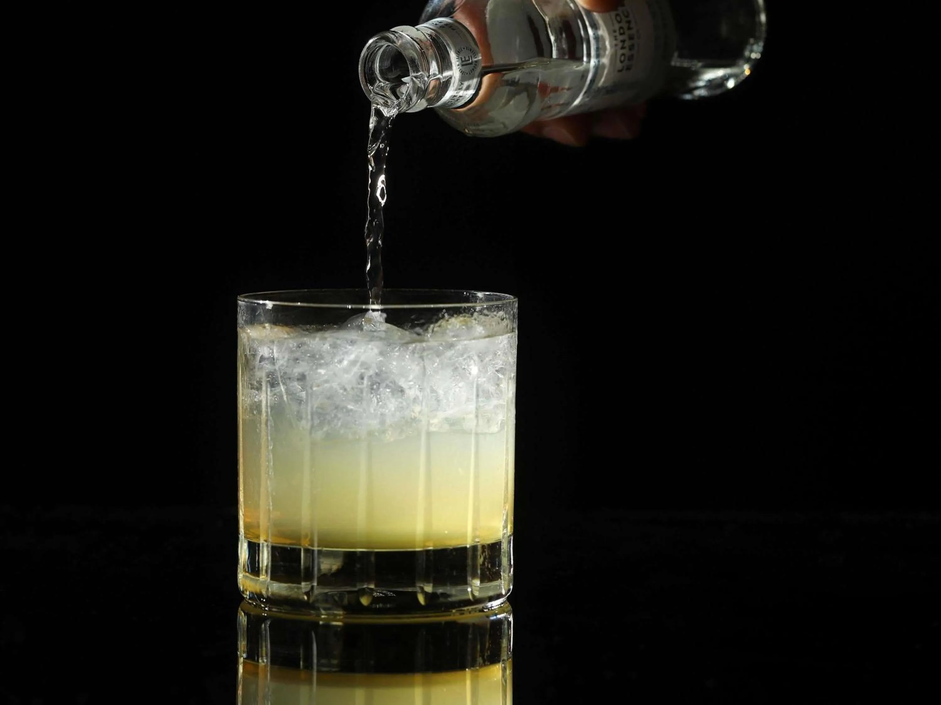 Lounge or bar in Fairmont Beijing - 20 minutes to Forbidden City by metro