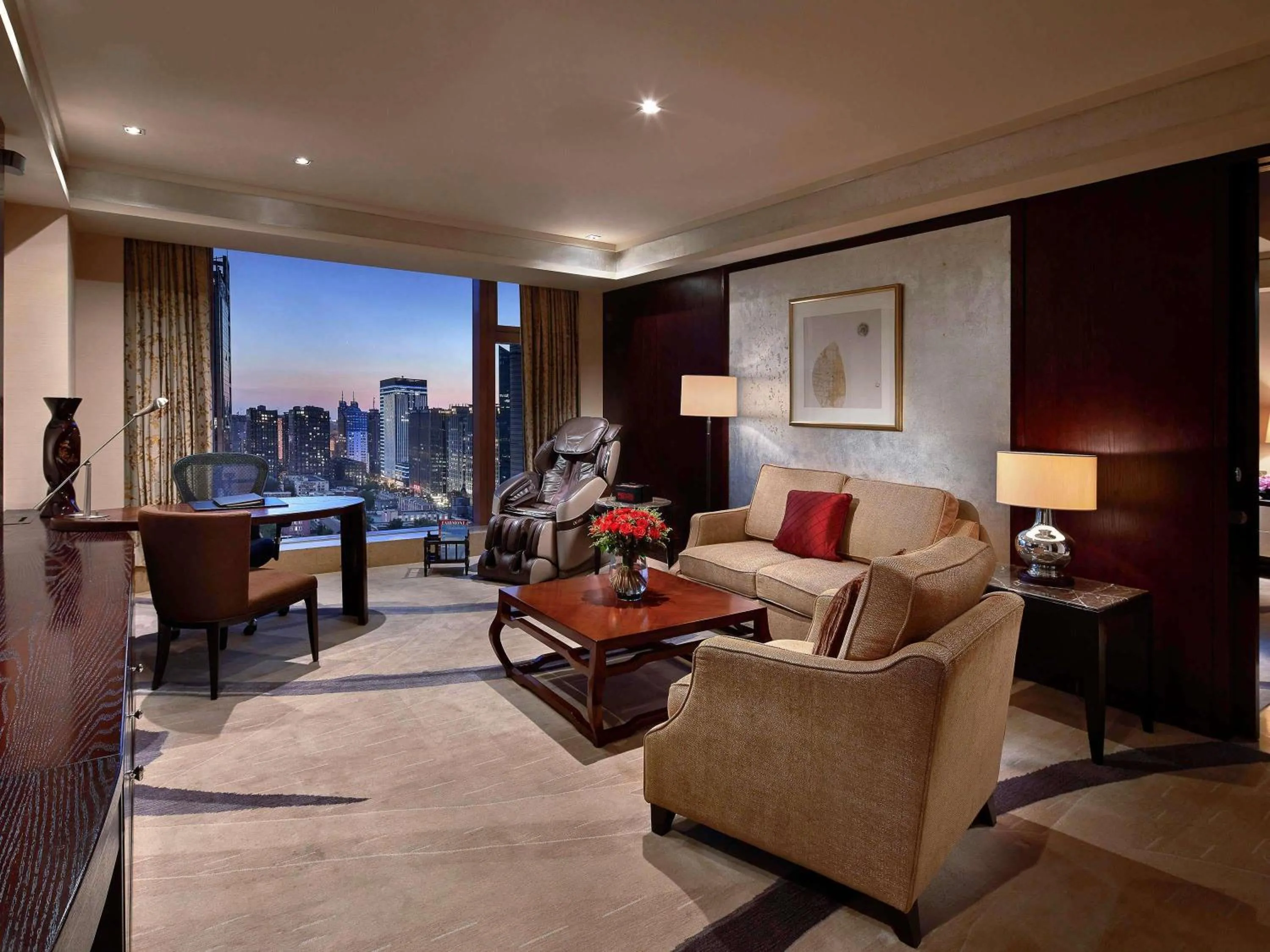 Bedroom in Fairmont Beijing - 20 minutes to Forbidden City by metro