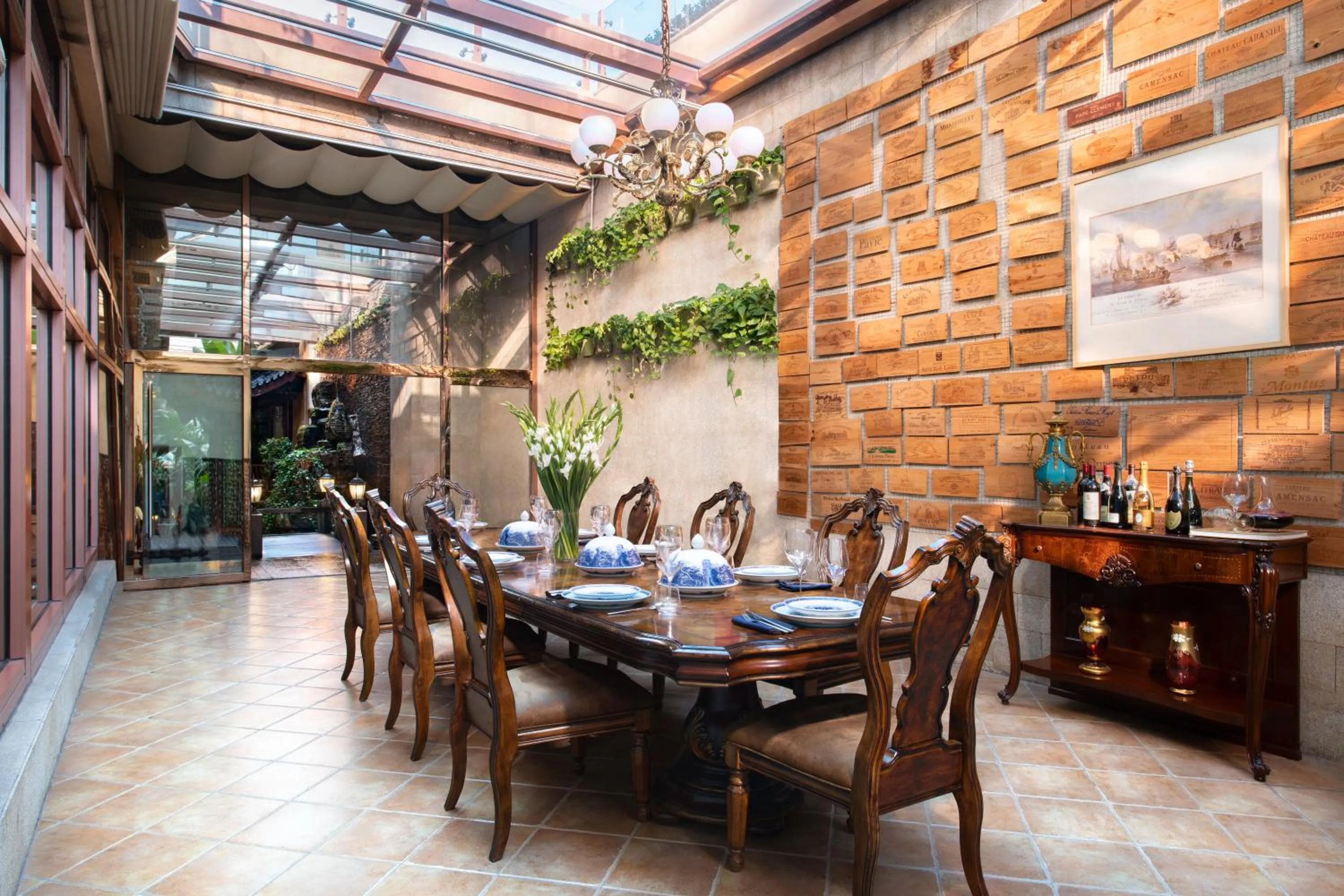 Restaurant/places to eat in Fairmont Beijing - 20 minutes to Forbidden City by metro