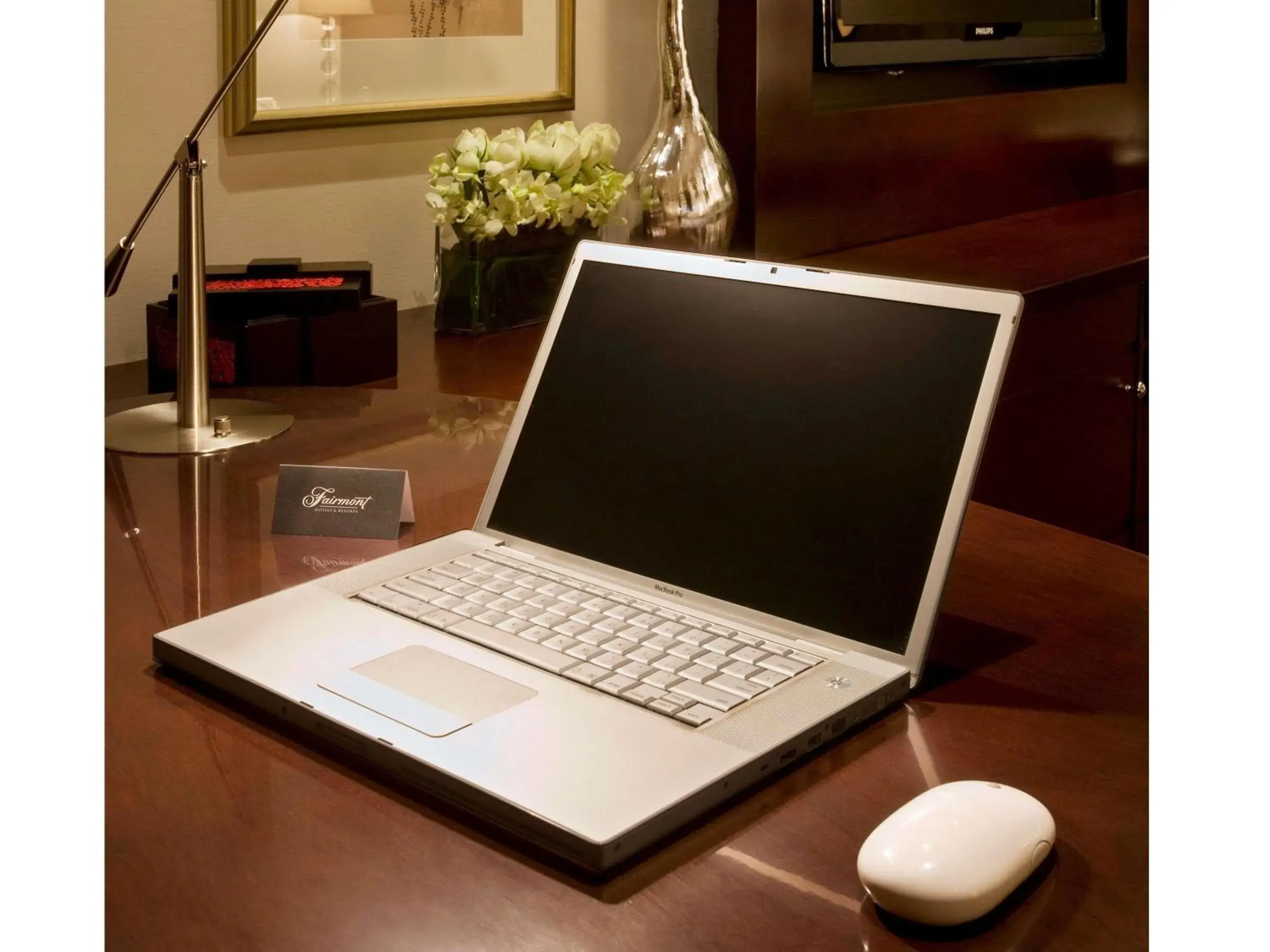 Bedroom in Fairmont Beijing - 20 minutes to Forbidden City by metro Bedroom in Fairmont Beijing - 20 minutes to Forbidden City by metro