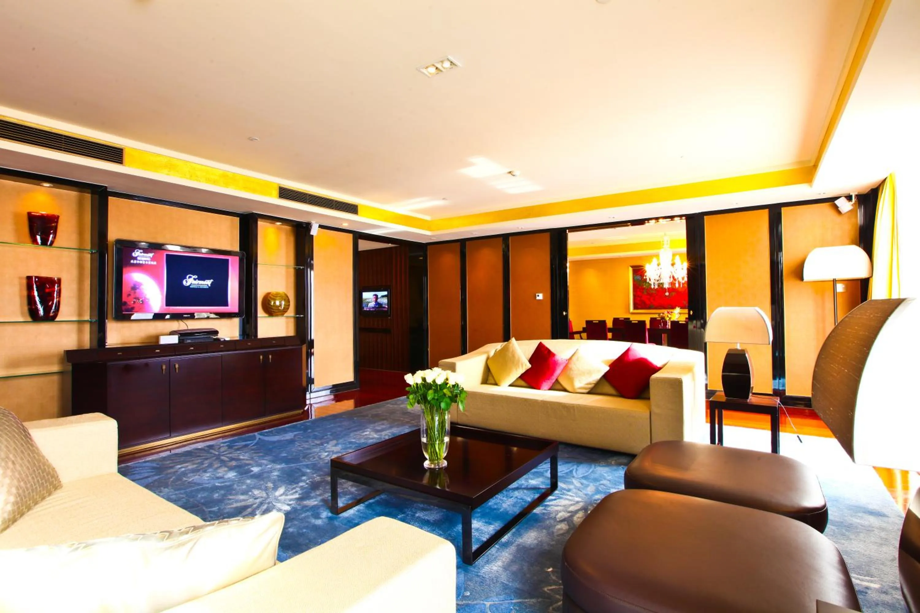 Living room in Fairmont Beijing - 20 minutes to Forbidden City by metro