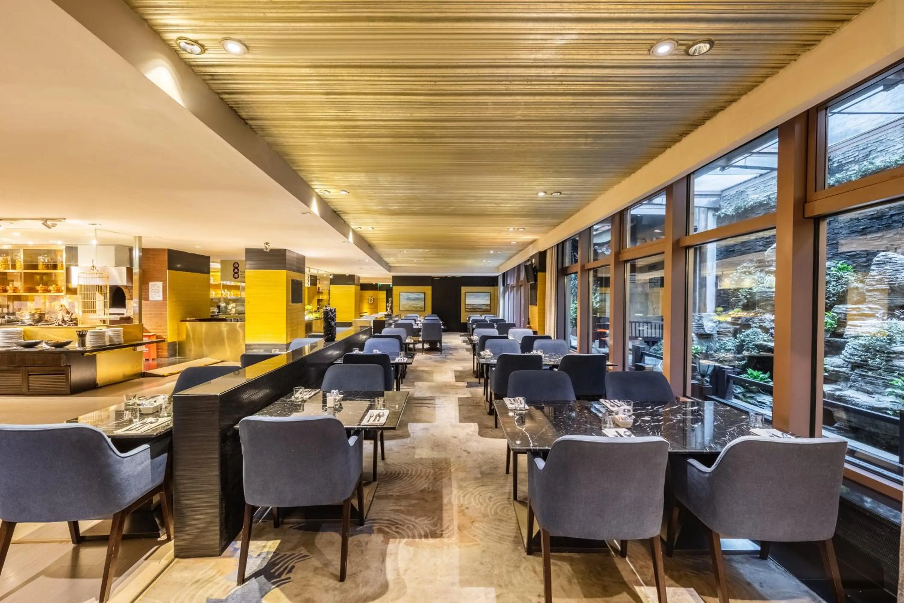 Restaurant/places to eat in Fairmont Beijing - 20 minutes to Forbidden City by metro