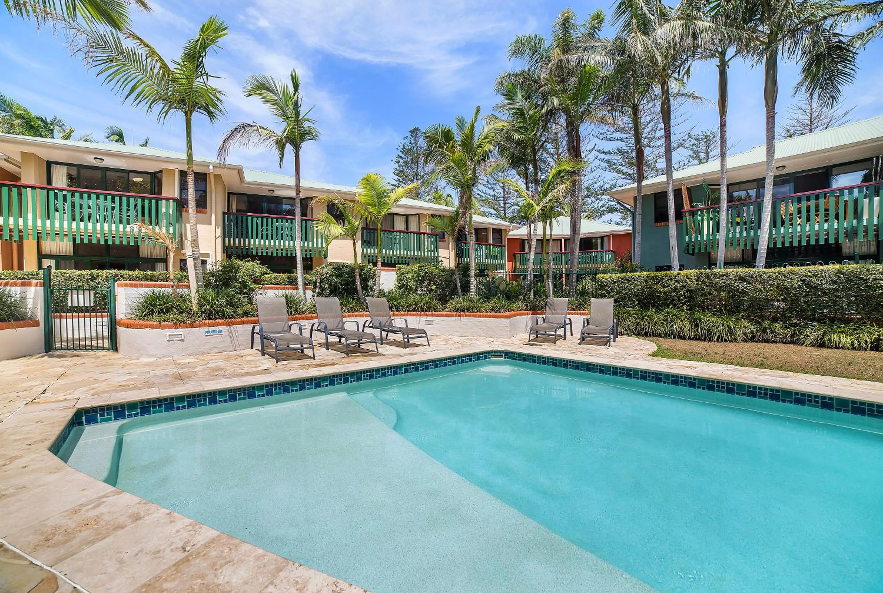 Swimming pool in The Crest Byron Bay