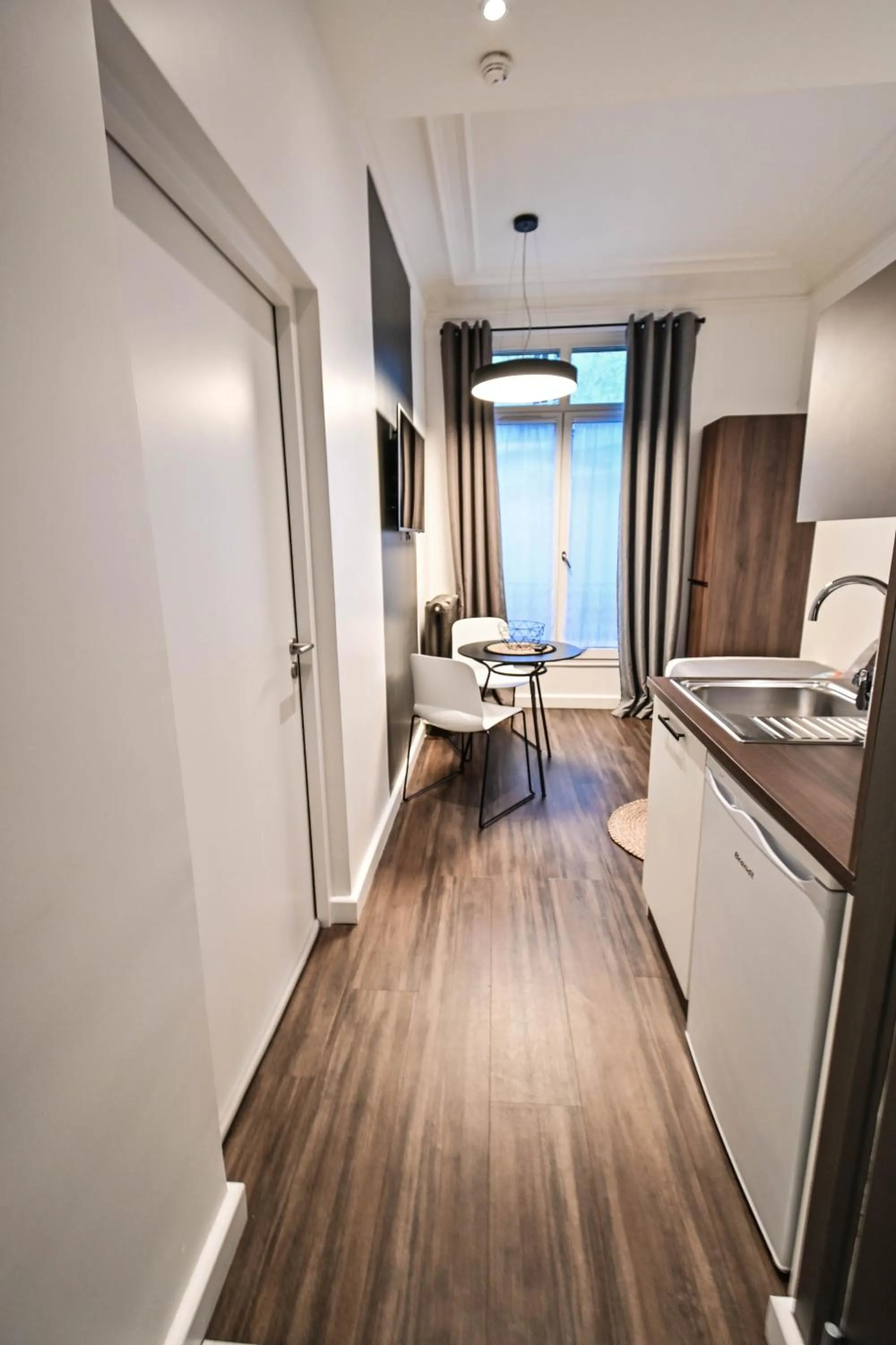 Kitchen or kitchenette in Les cles du 27 Paris