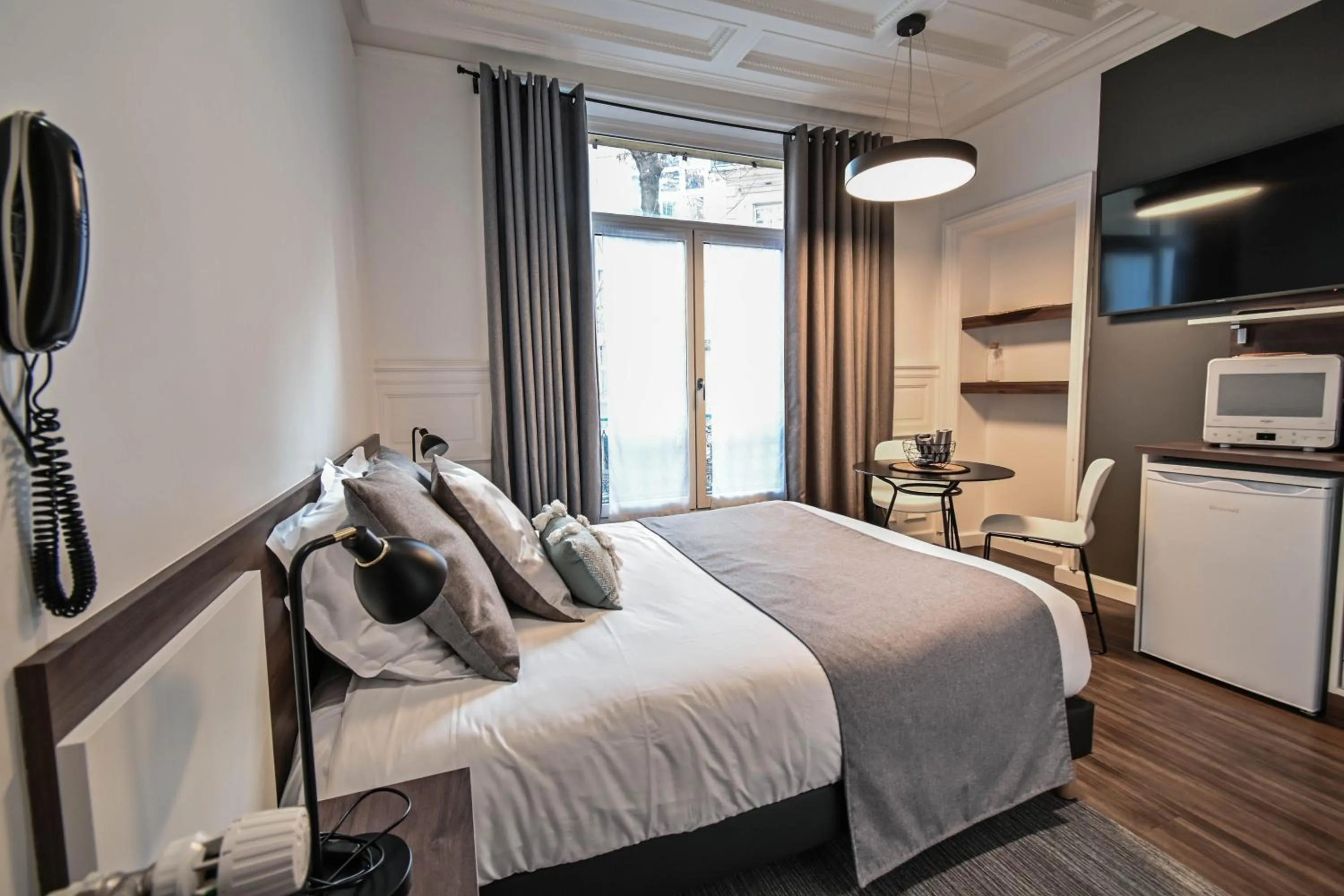 TV and multimedia, Bed in Les cles du 27 Paris