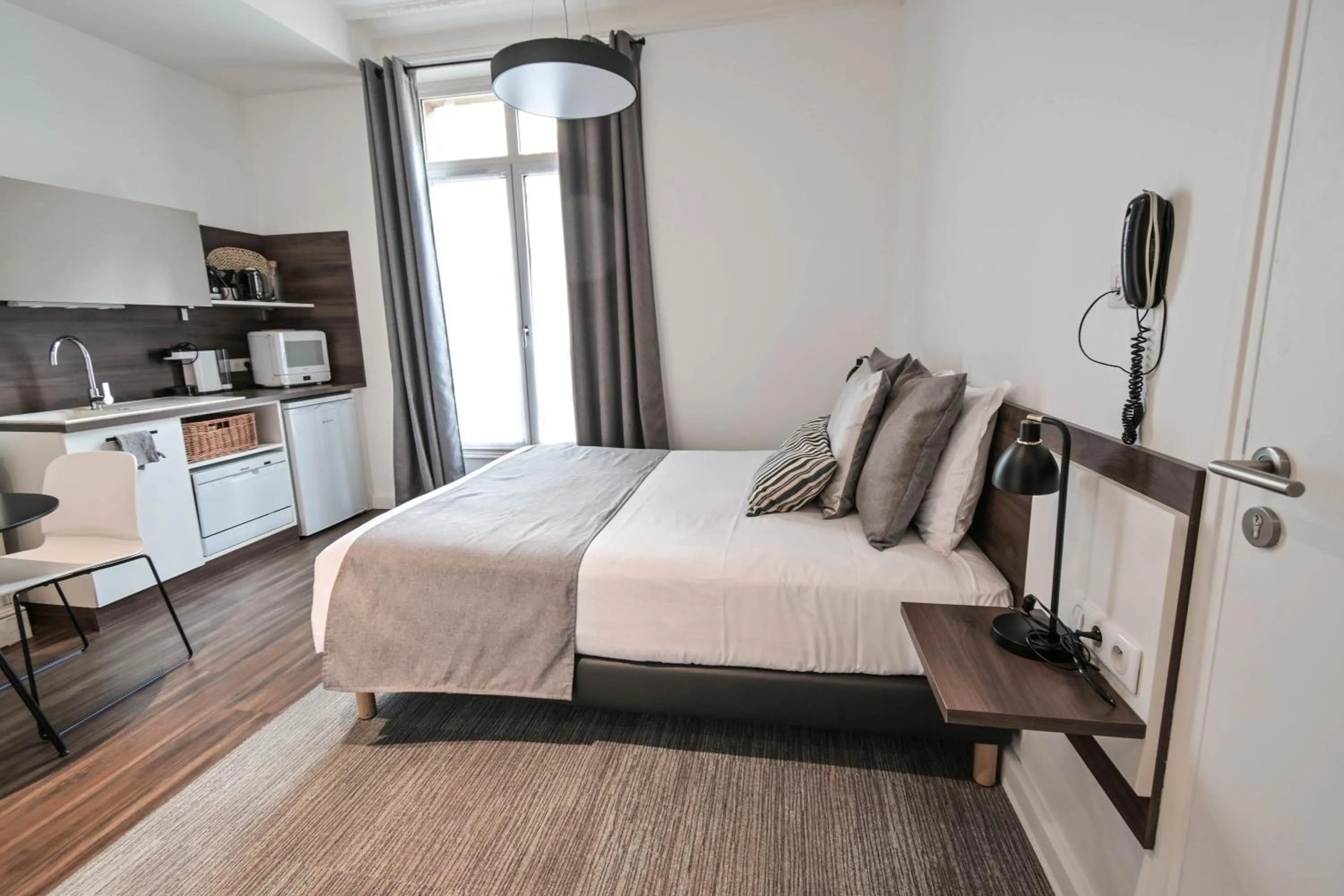 Bed in Les cles du 27 Paris