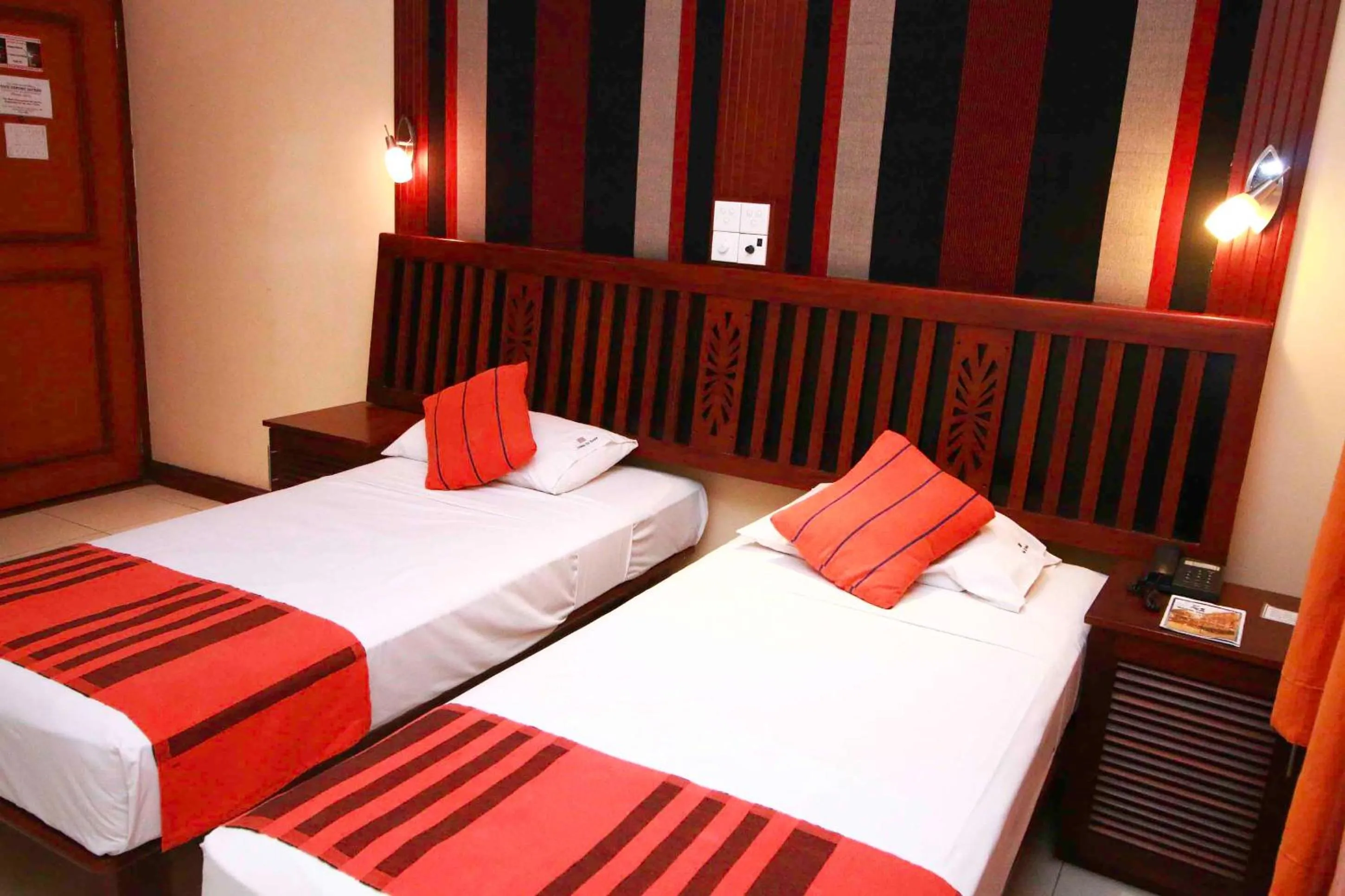 Bedroom, Bed in Colombo City Hotels (Pvt) Ltd