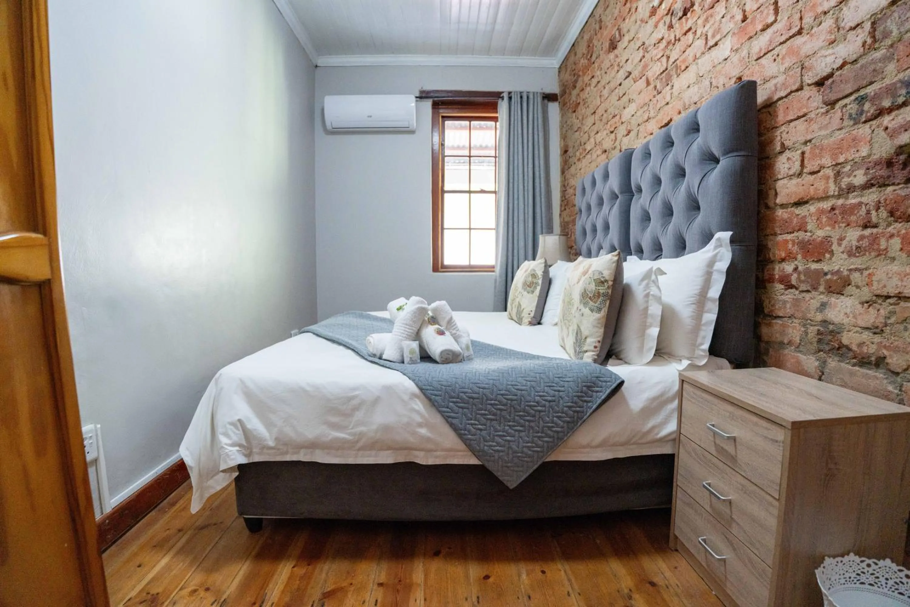 Bed in Olive Tree Lodge