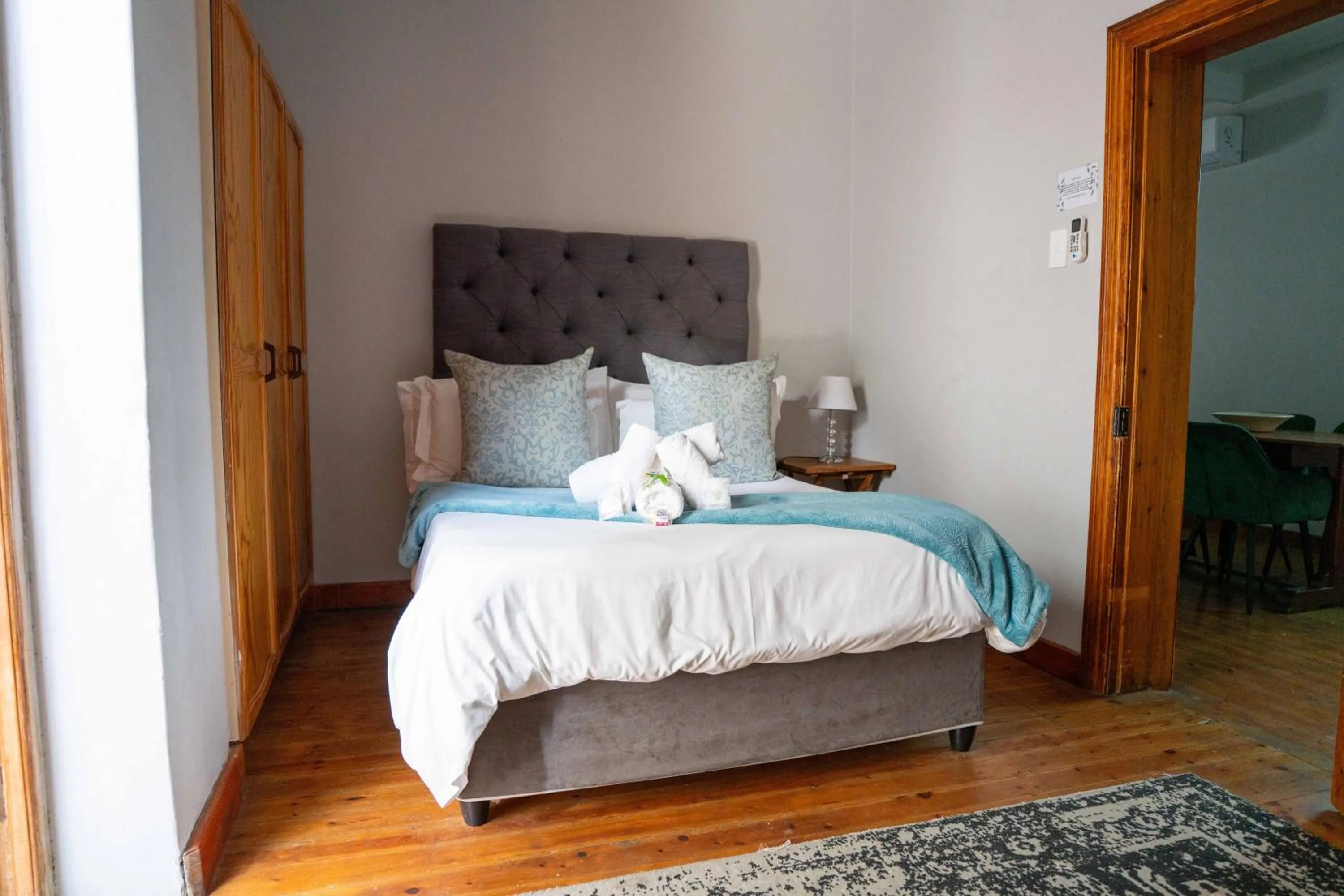 Bed in Olive Tree Lodge