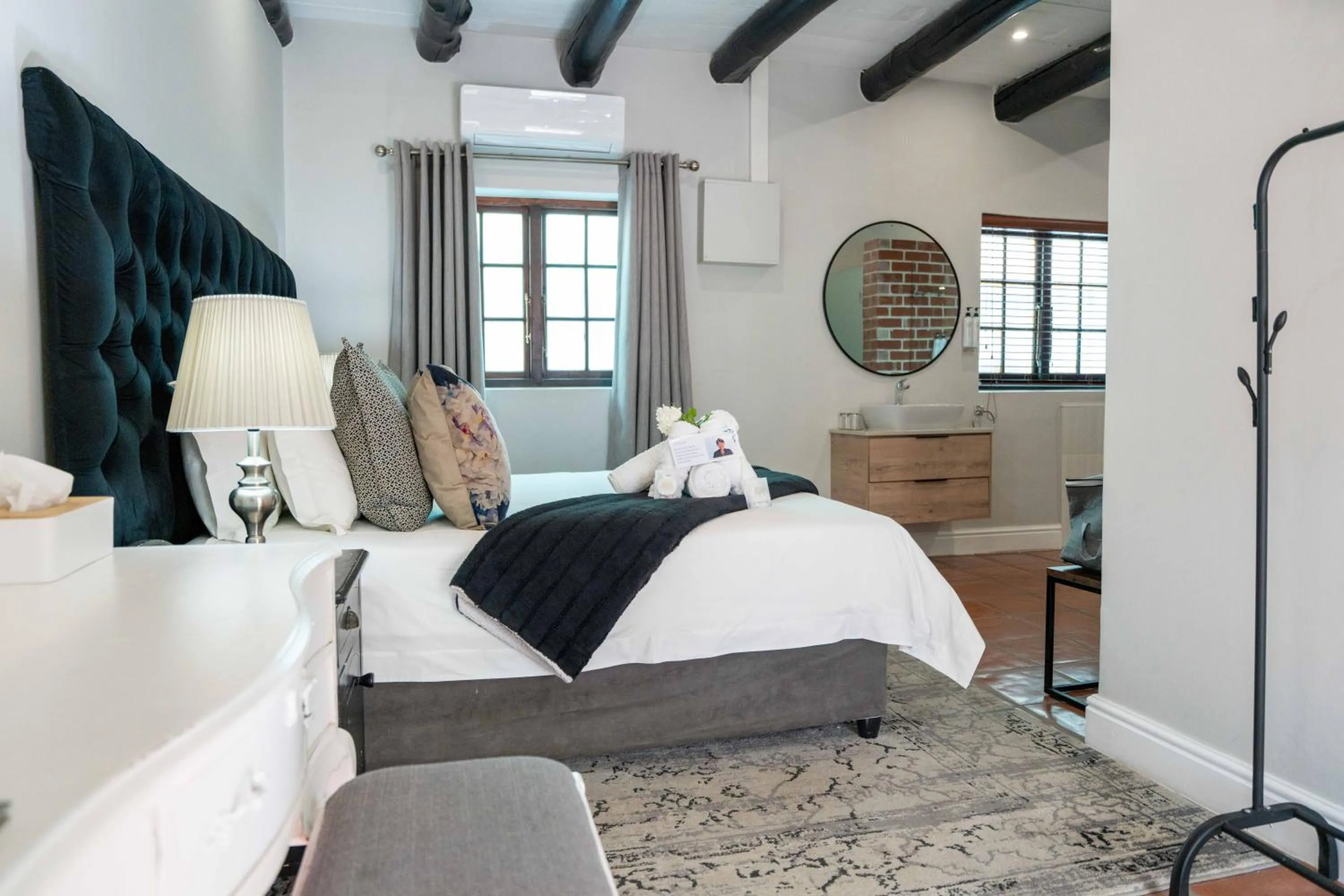 Bed in Olive Tree Lodge