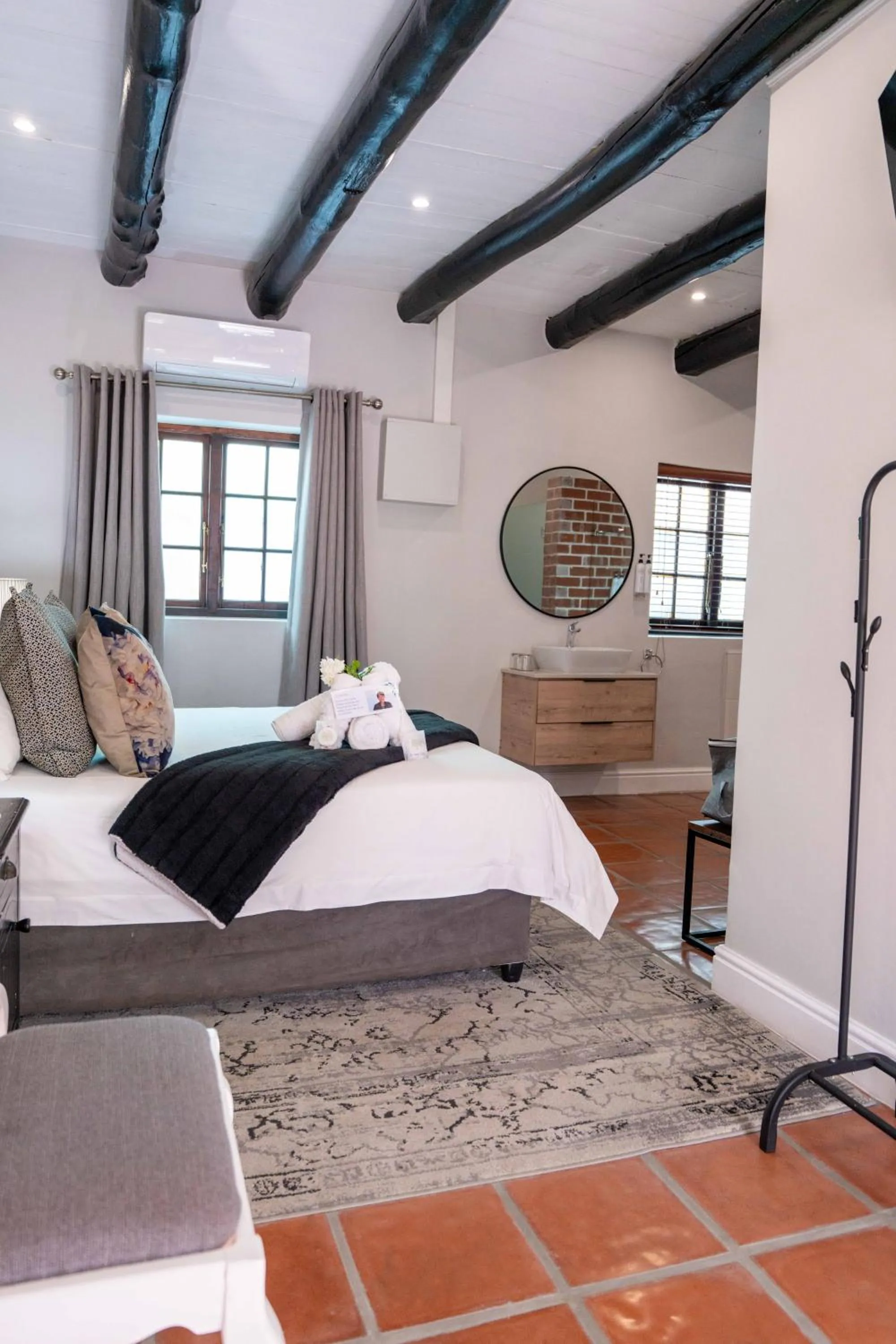 Bed in Olive Tree Lodge