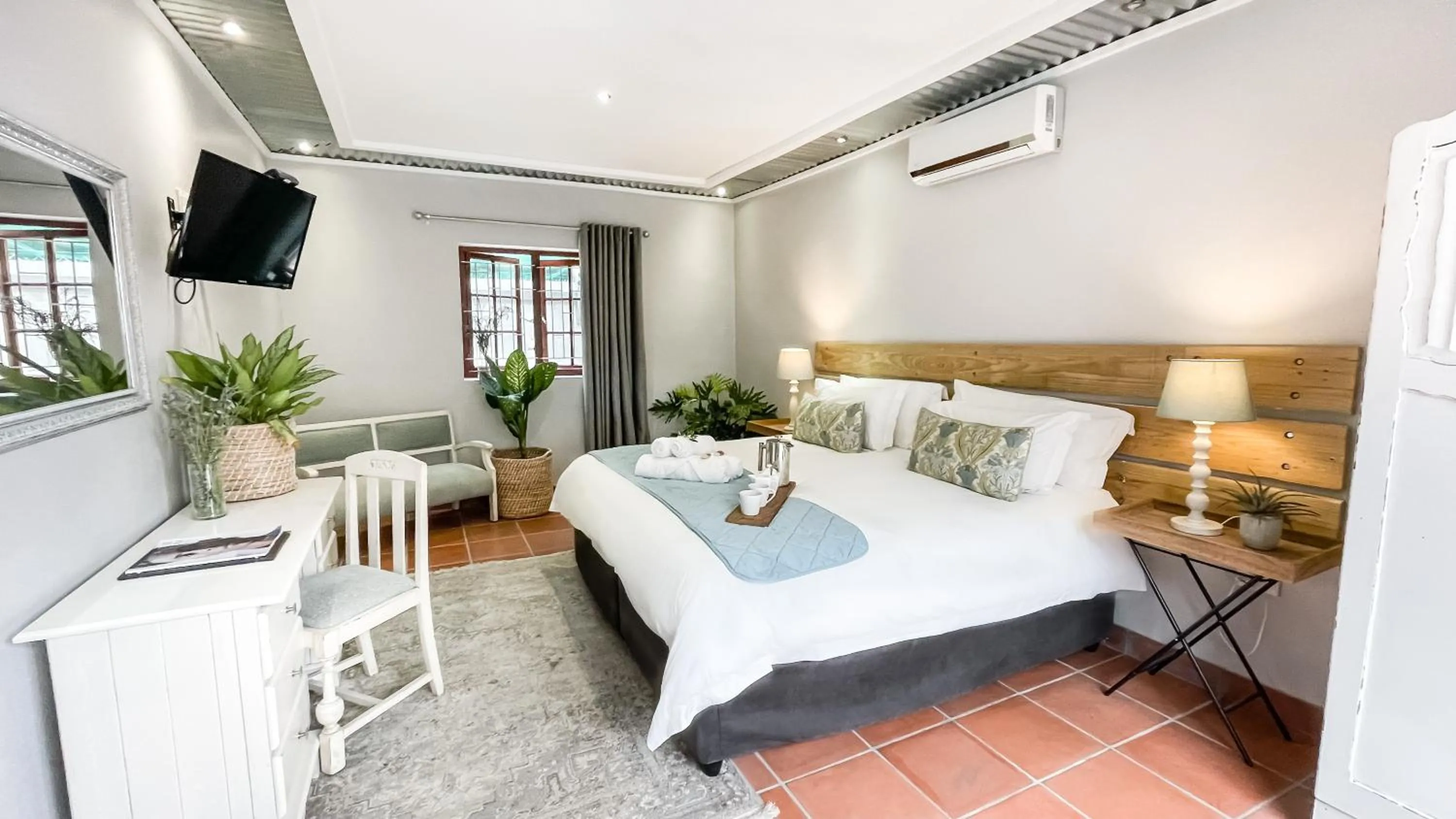 Bed in Olive Tree Lodge