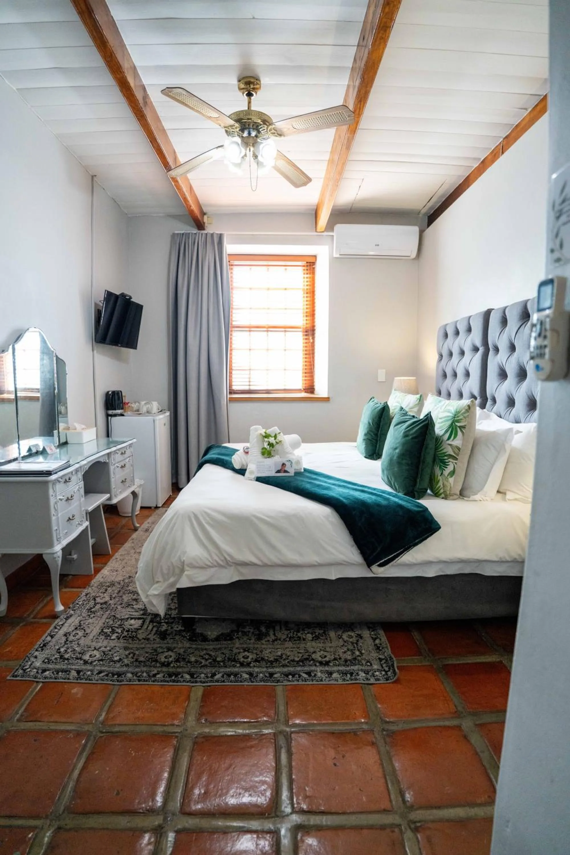 Bed in Olive Tree Lodge
