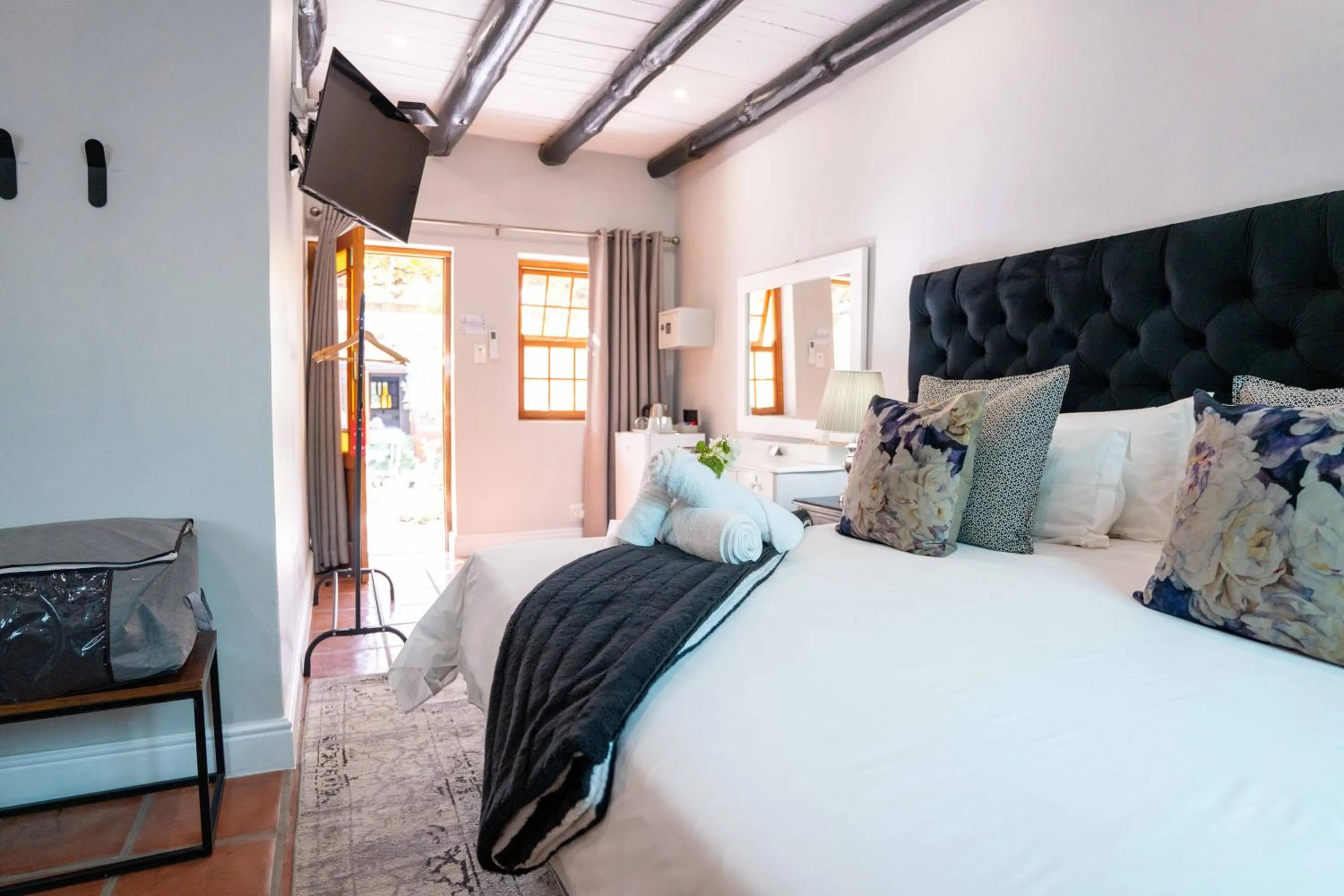 Bed in Olive Tree Lodge
