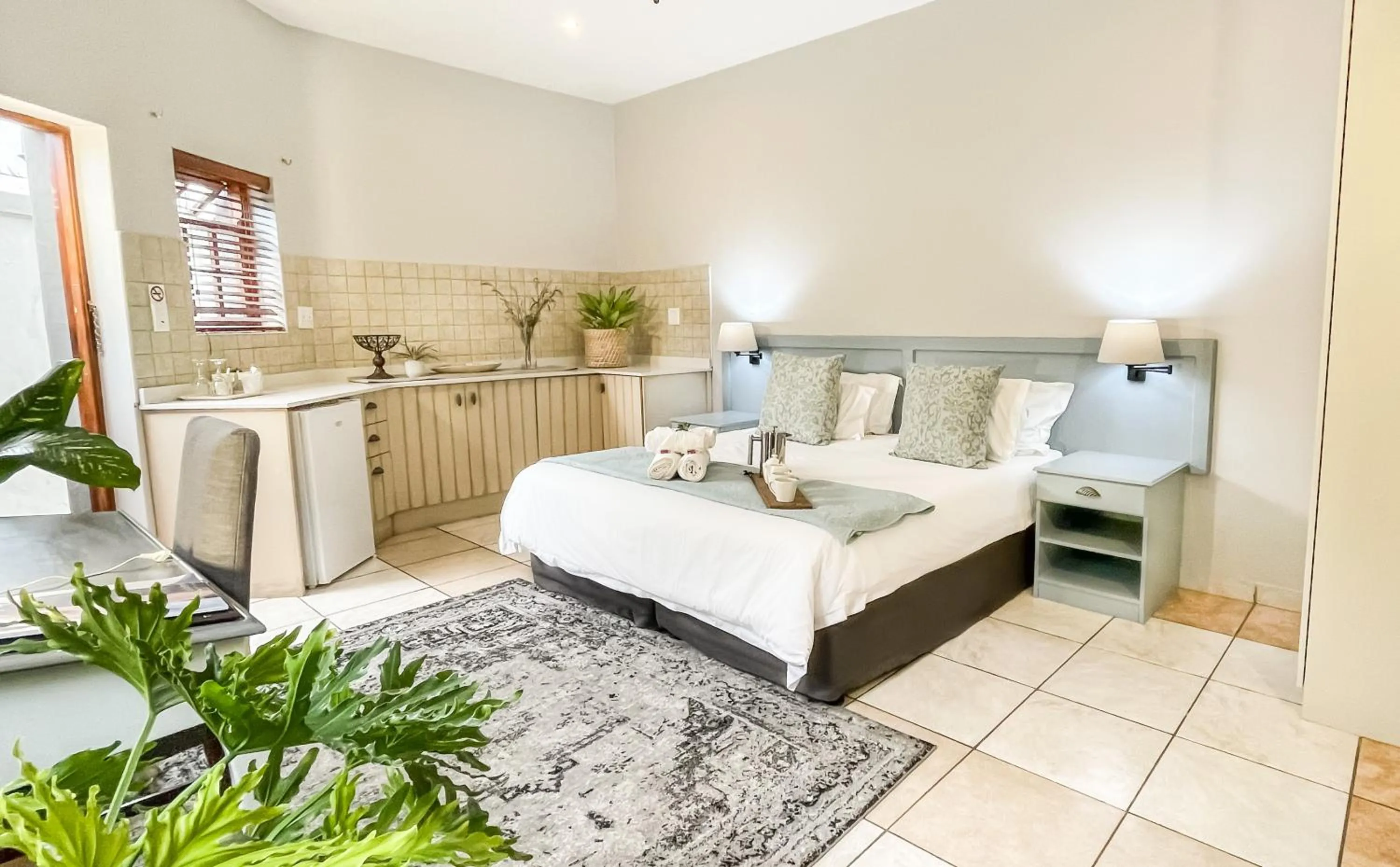Bed in Olive Tree Lodge