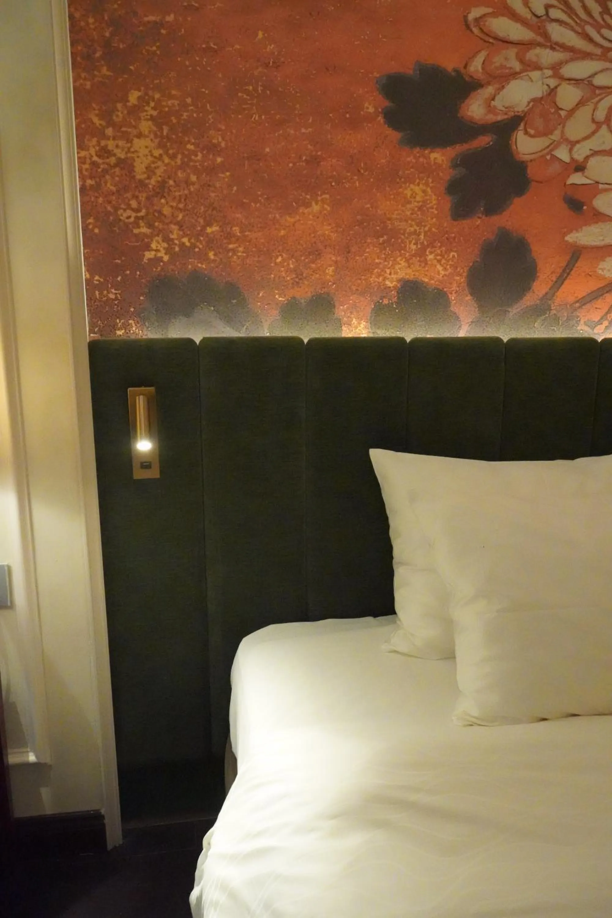 Bedroom, Bed in Golden Silk Boutique Hotel