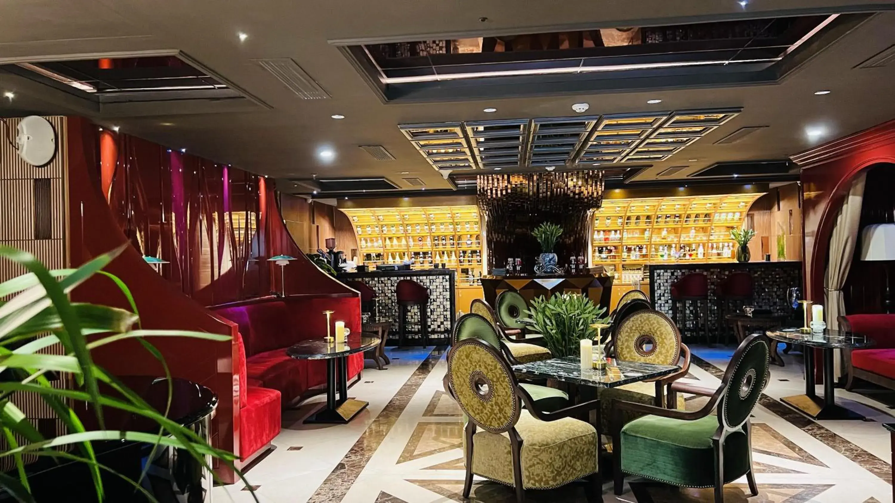 Lounge or bar in Golden Silk Boutique Hotel Lounge or bar in Golden Silk Boutique Hotel