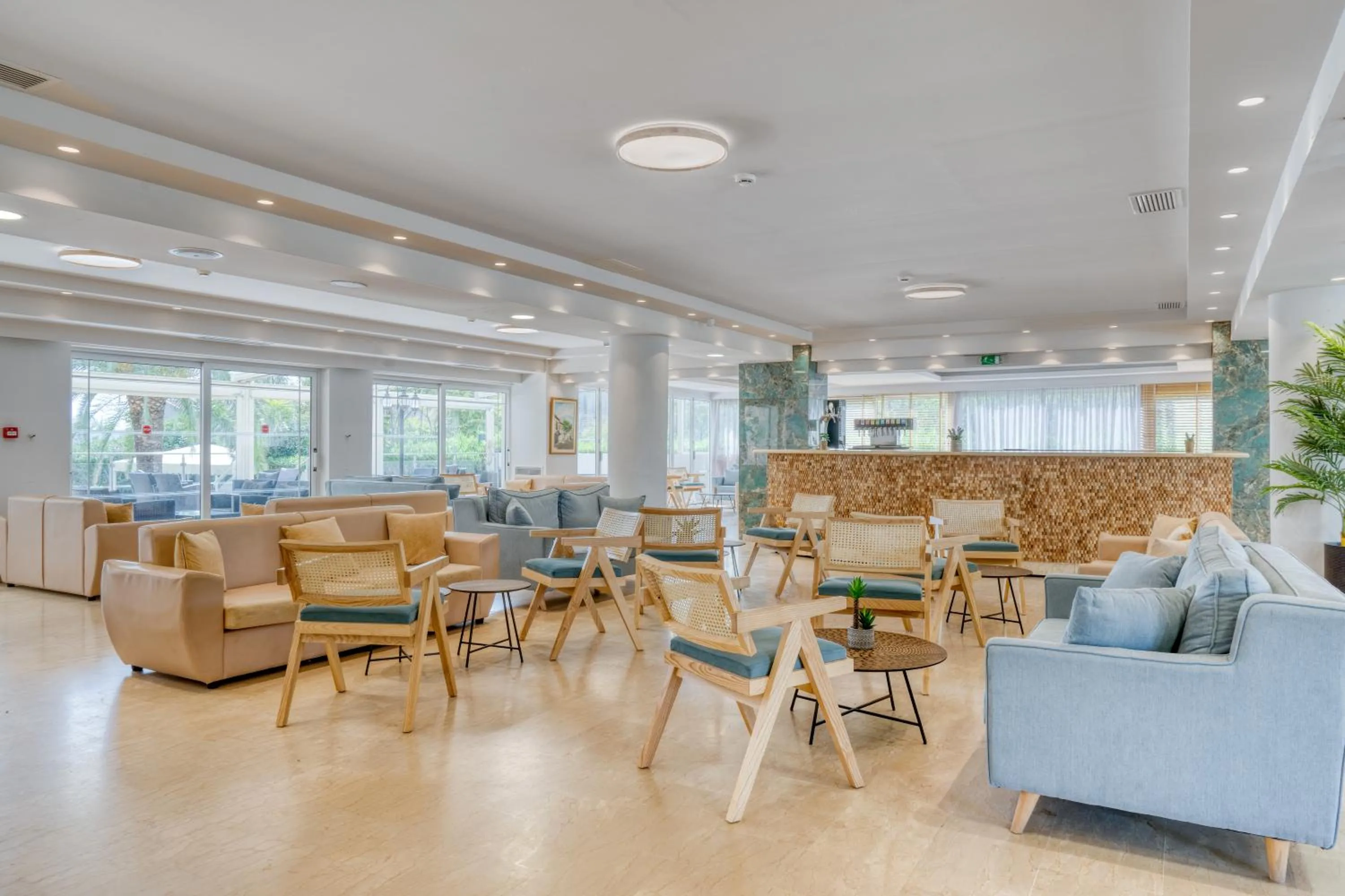 Living room in Poseidon Beach Hotel