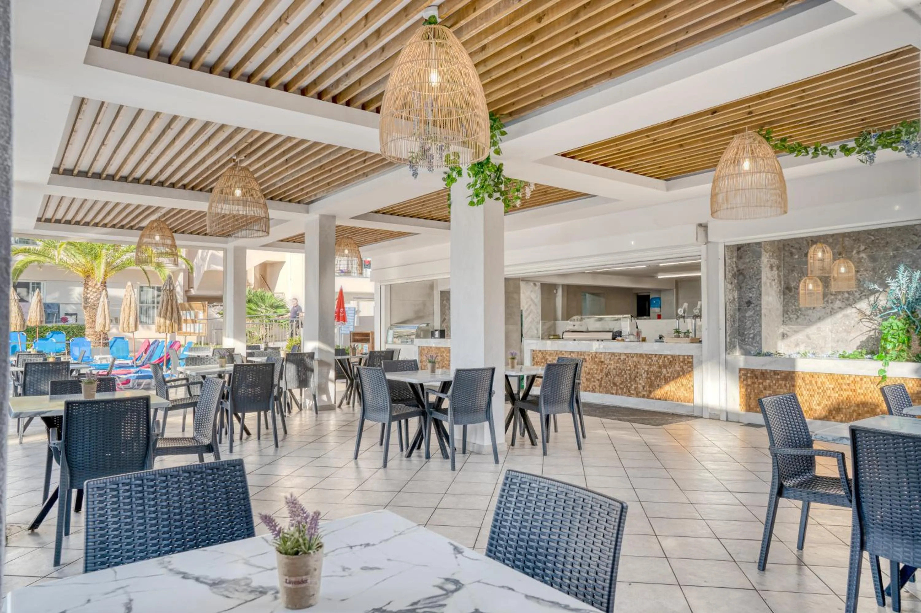 Restaurant/places to eat in Poseidon Beach Hotel