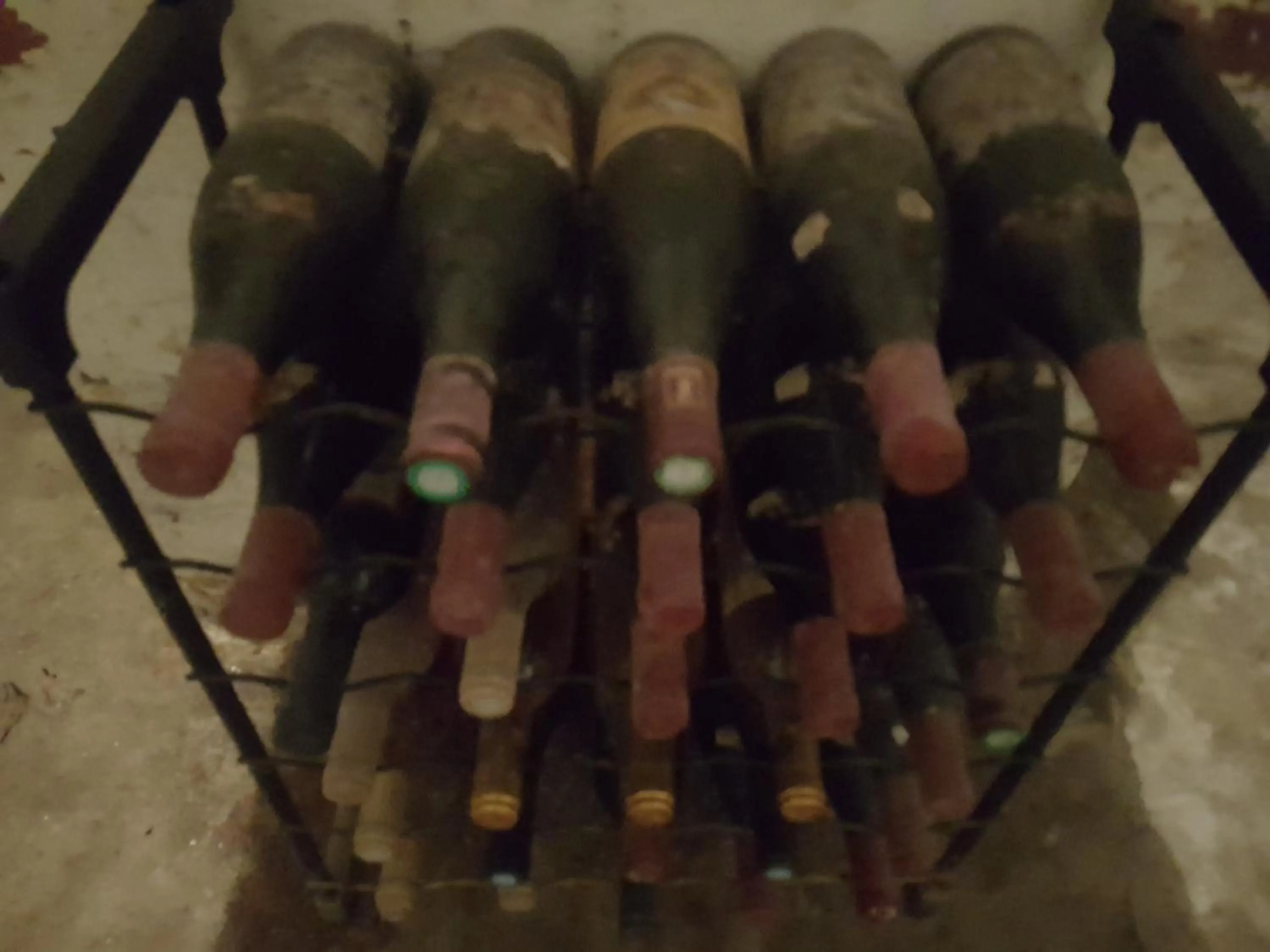 Alcoholic drinks in Château Lambert Moulinsart Hotel, shuttle airport, long term parking, snooker, large terrasse, dinner, breakfast