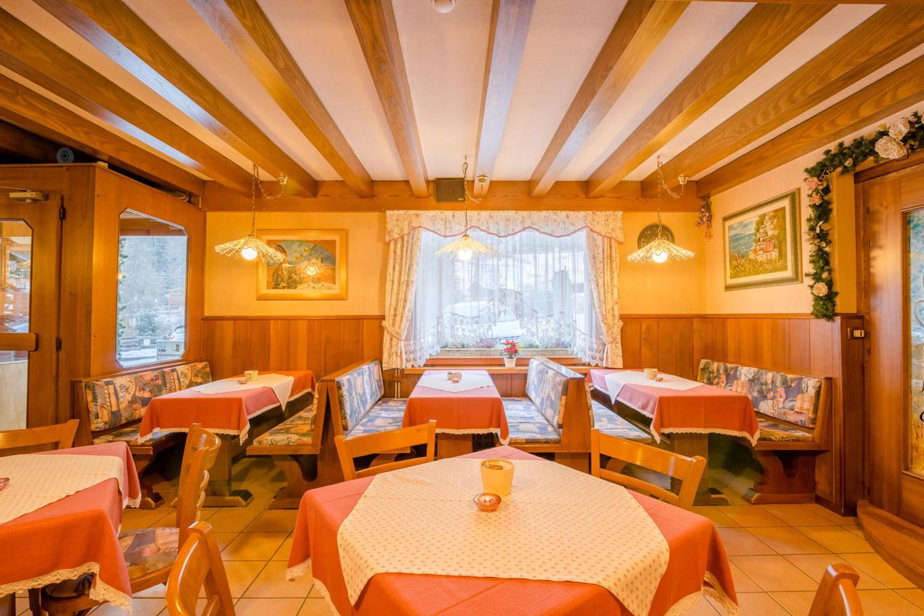 Lounge or bar in Albergo Genzianella