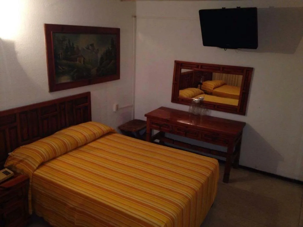 Bed in Hotel Maria Luisa